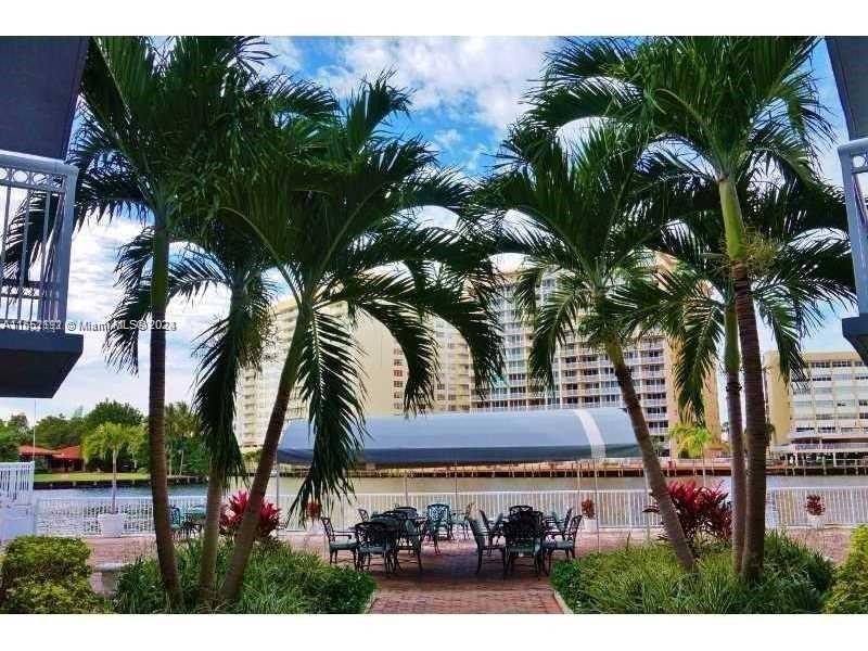 CHELSEA BAYVIEW CONDO - Residential Lease