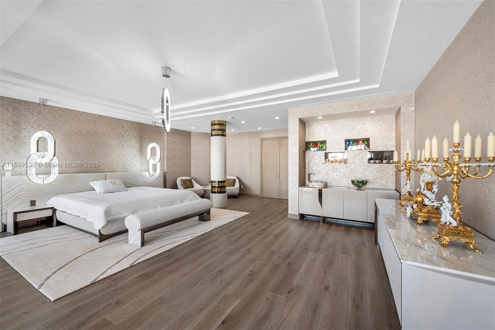 GOLDEN BEACH SEC F - Residential