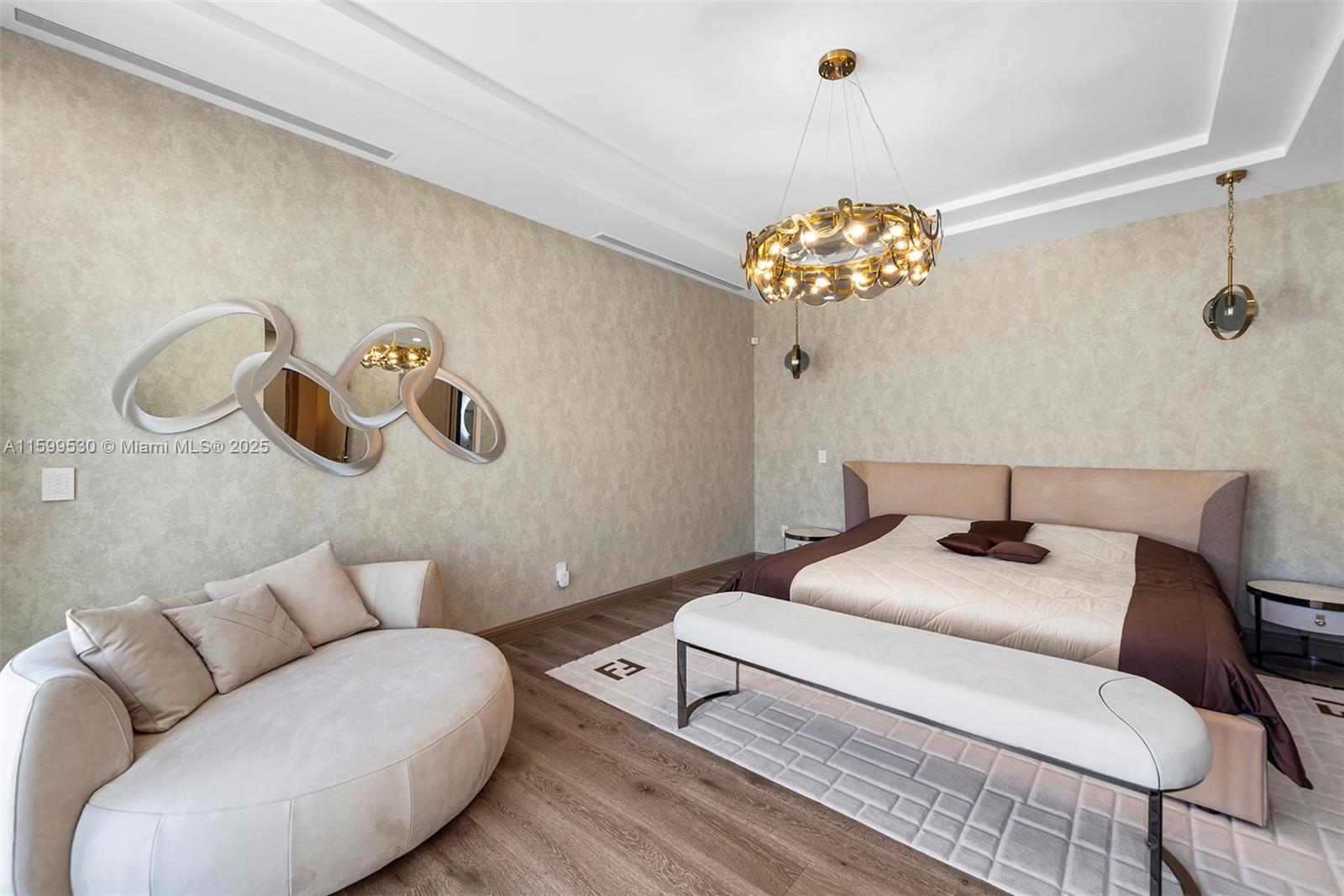 GOLDEN BEACH SEC F - Residential