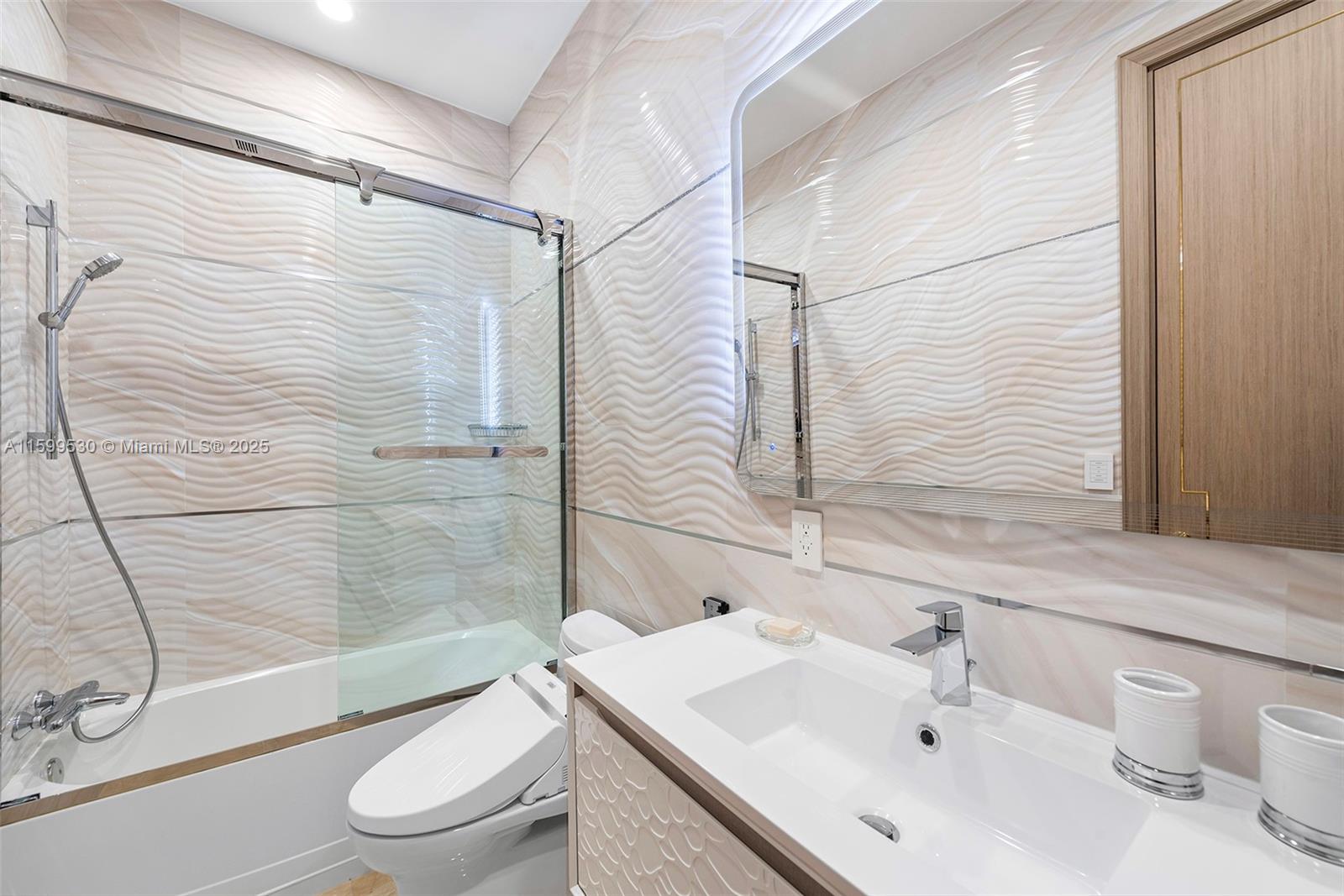GOLDEN BEACH SEC F - Residential