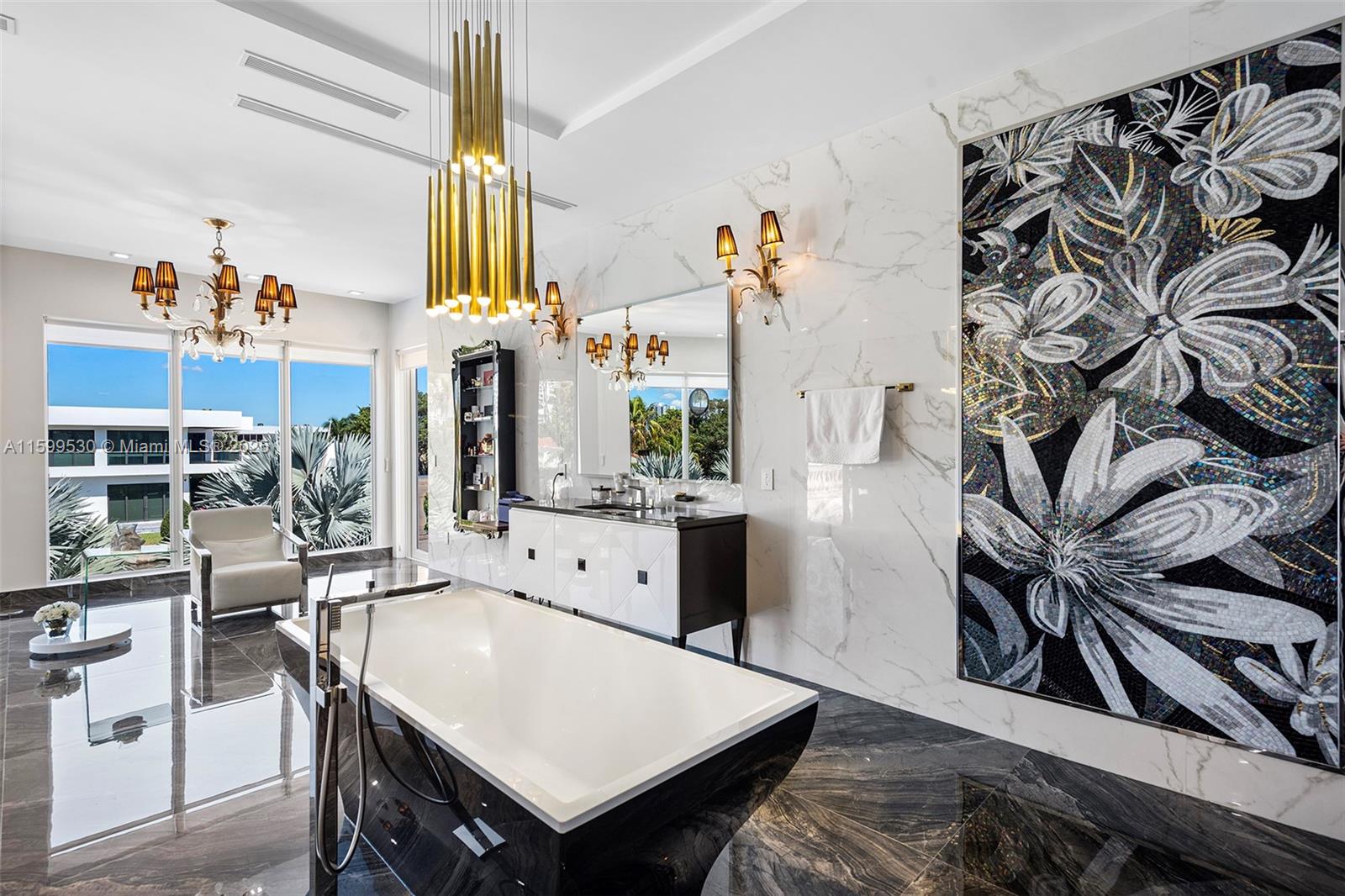 GOLDEN BEACH SEC F - Residential