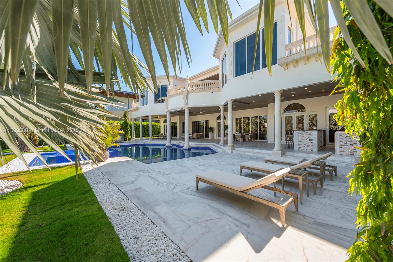 GOLDEN BEACH SEC F - Residential