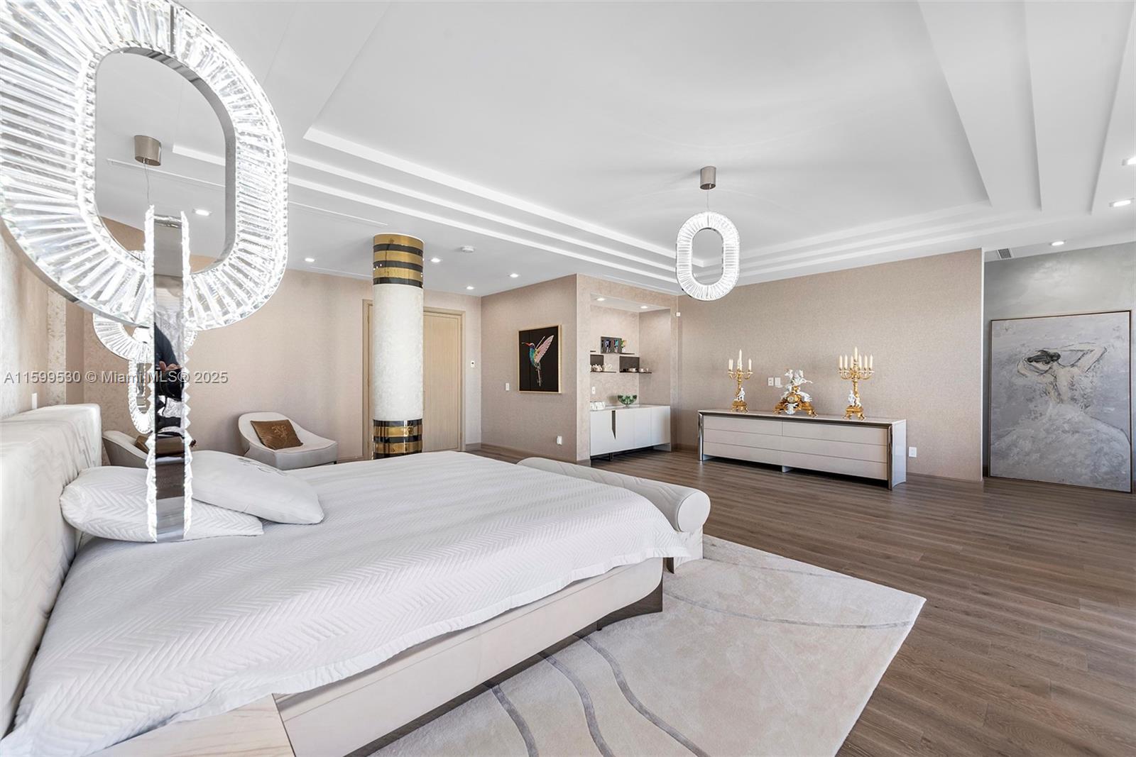 GOLDEN BEACH SEC F - Residential