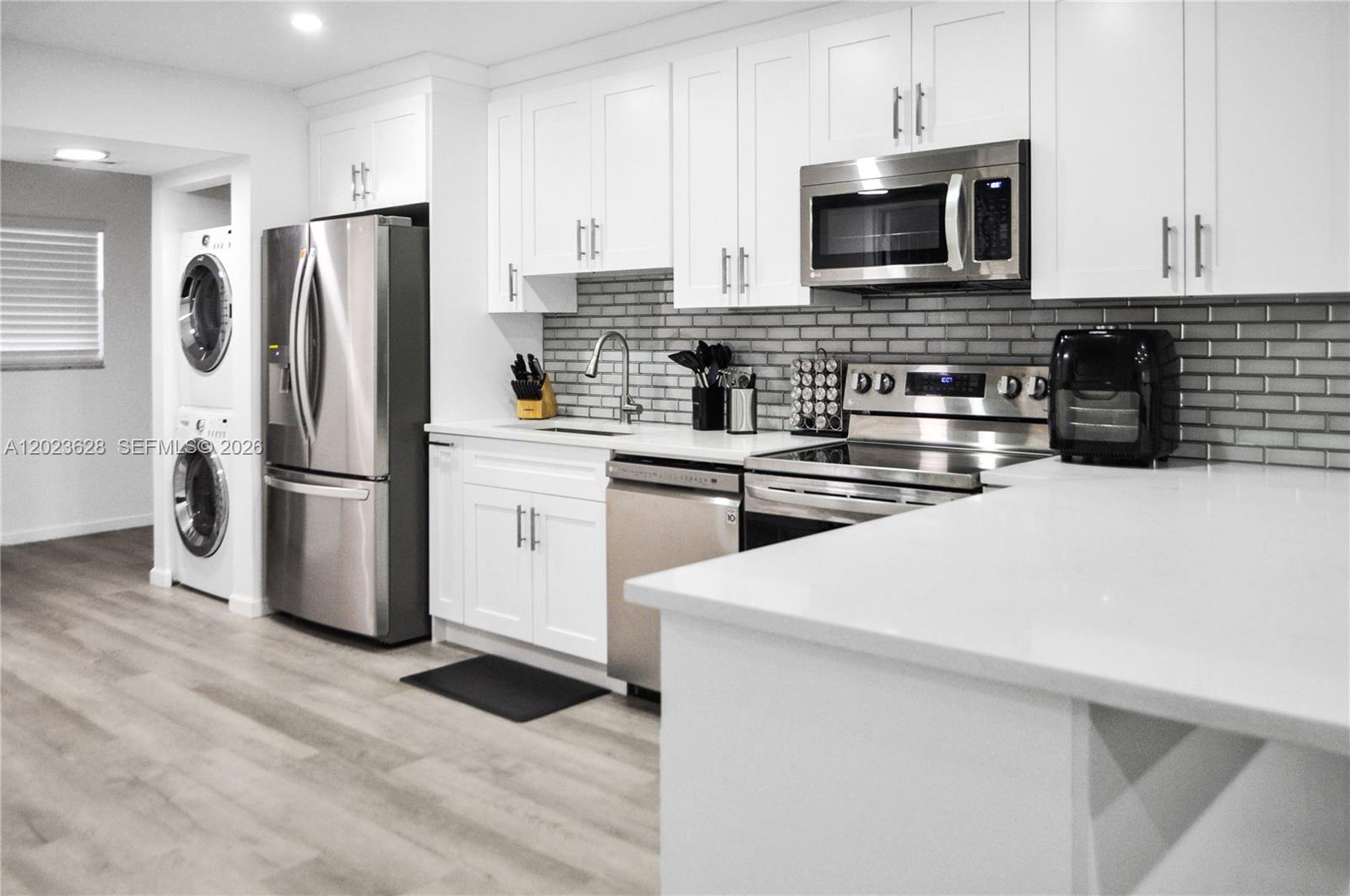 MANARANDA VILLAGE CONDO - Residential