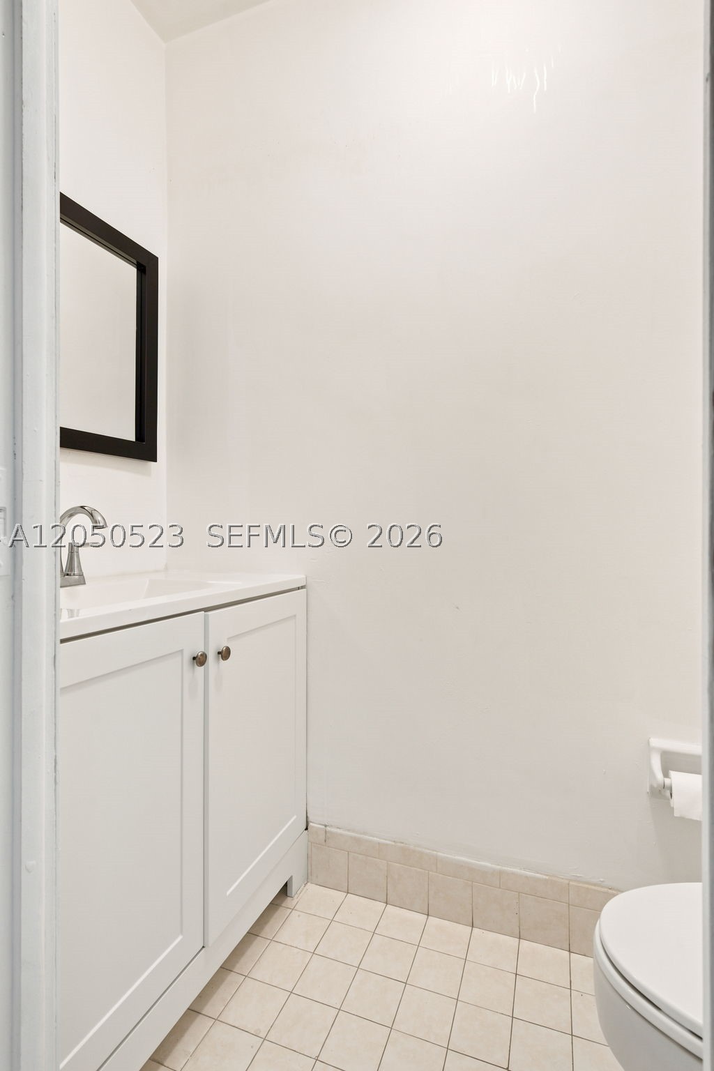 INTERNATIONAL GARDENS SEC - Residential