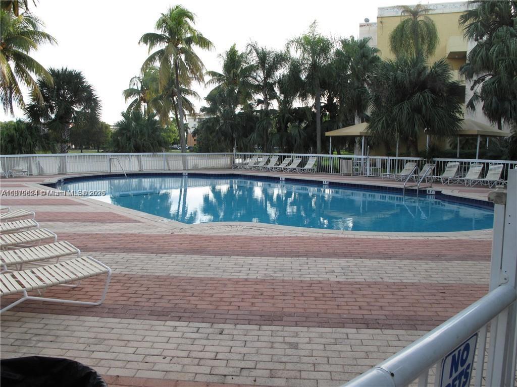 THE BEACH CLUB FONTAINEBL - Residential Lease