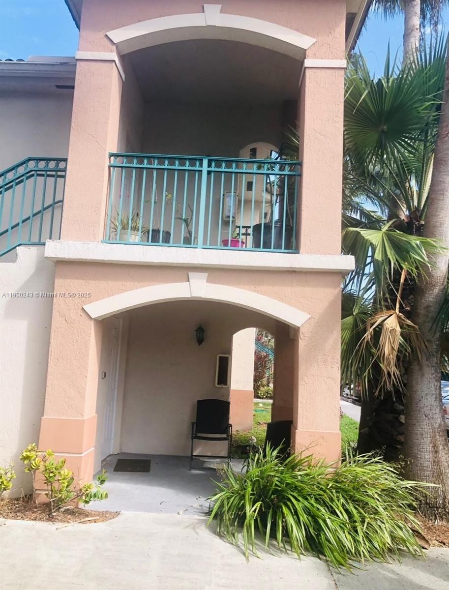 Great 3BR/2BA Condo with Lake Views!
Fantastic opportunity to own a 3-bedroom, 2-bathroom corner unit in a gated community. Located on the 1st floor w/ an extra storage room, this property features beautiful lake views from the kitchen & primary bedroom. The interior boasts tile and laminate flooring, a well-appointed kitchen, and nice bathrooms, with washer and dryer in the unit. Prime location – just minutes from top-rated schools, shopping, US-1, the Turnpike, Homestead Air Reserve Base, Baptist Hospital, & the FPL plant.  Low HOA fees, easy-to-maintain property.