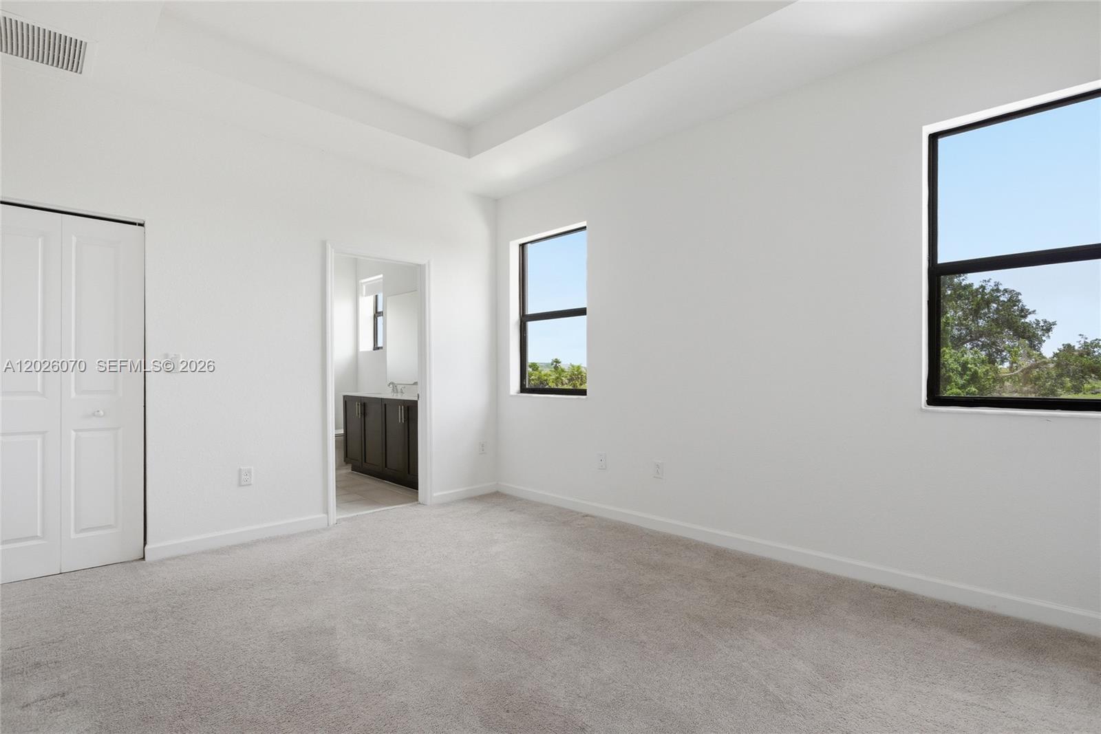 ENCLAVE SOUTH PHASE 1 - Residential
