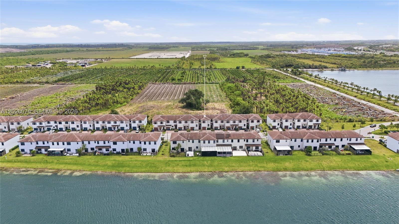 ENCLAVE SOUTH PHASE 1 - Residential