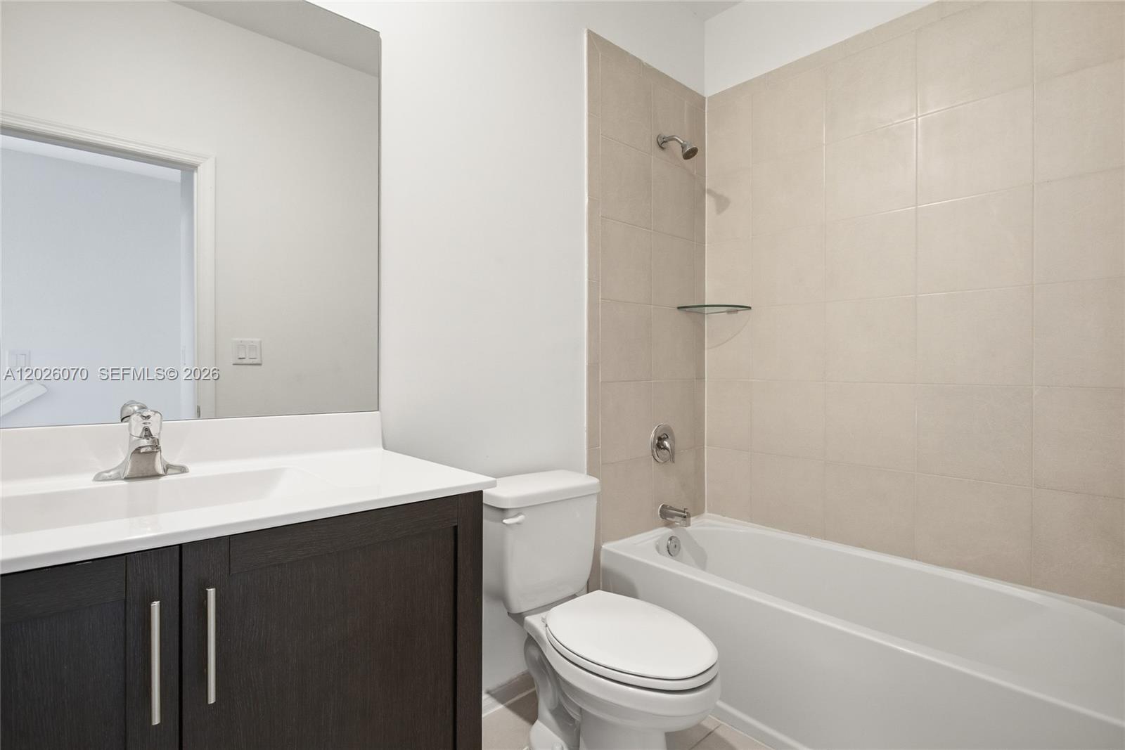 ENCLAVE SOUTH PHASE 1 - Residential