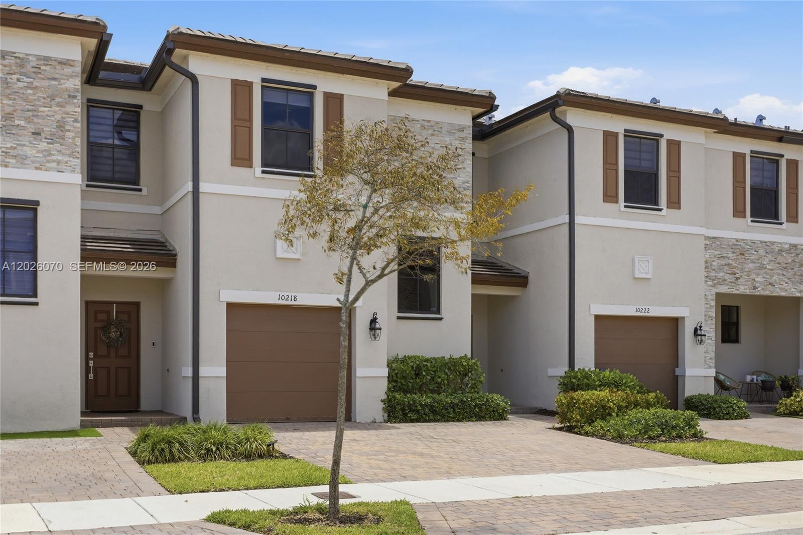 ENCLAVE SOUTH PHASE 1 - Residential