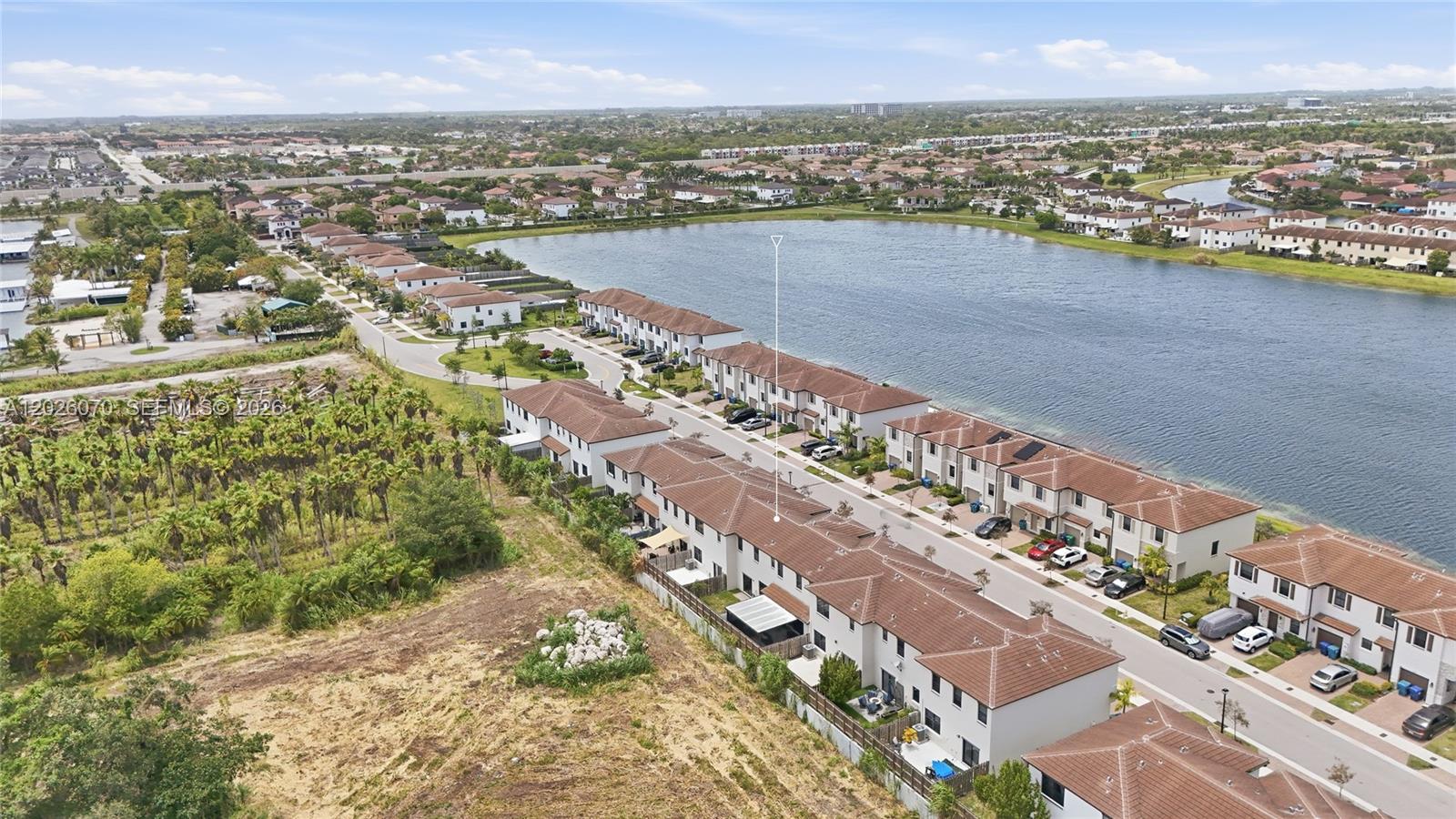 ENCLAVE SOUTH PHASE 1 - Residential