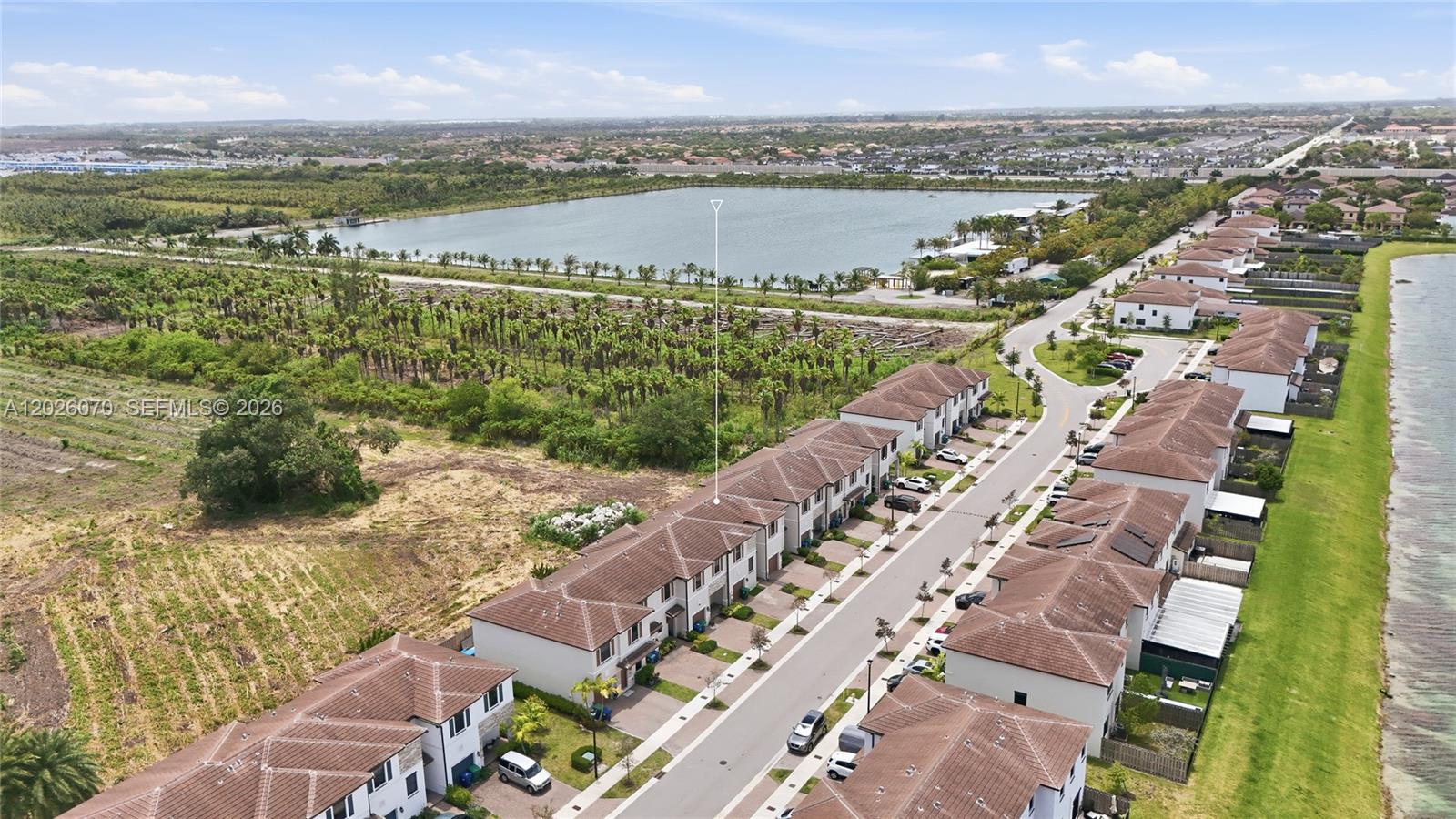 ENCLAVE SOUTH PHASE 1 - Residential