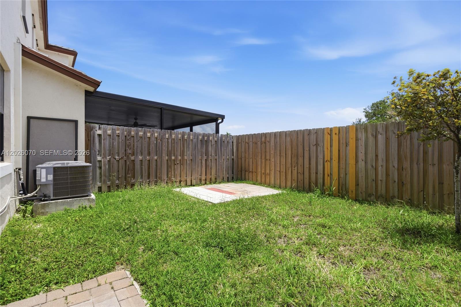 ENCLAVE SOUTH PHASE 1 - Residential