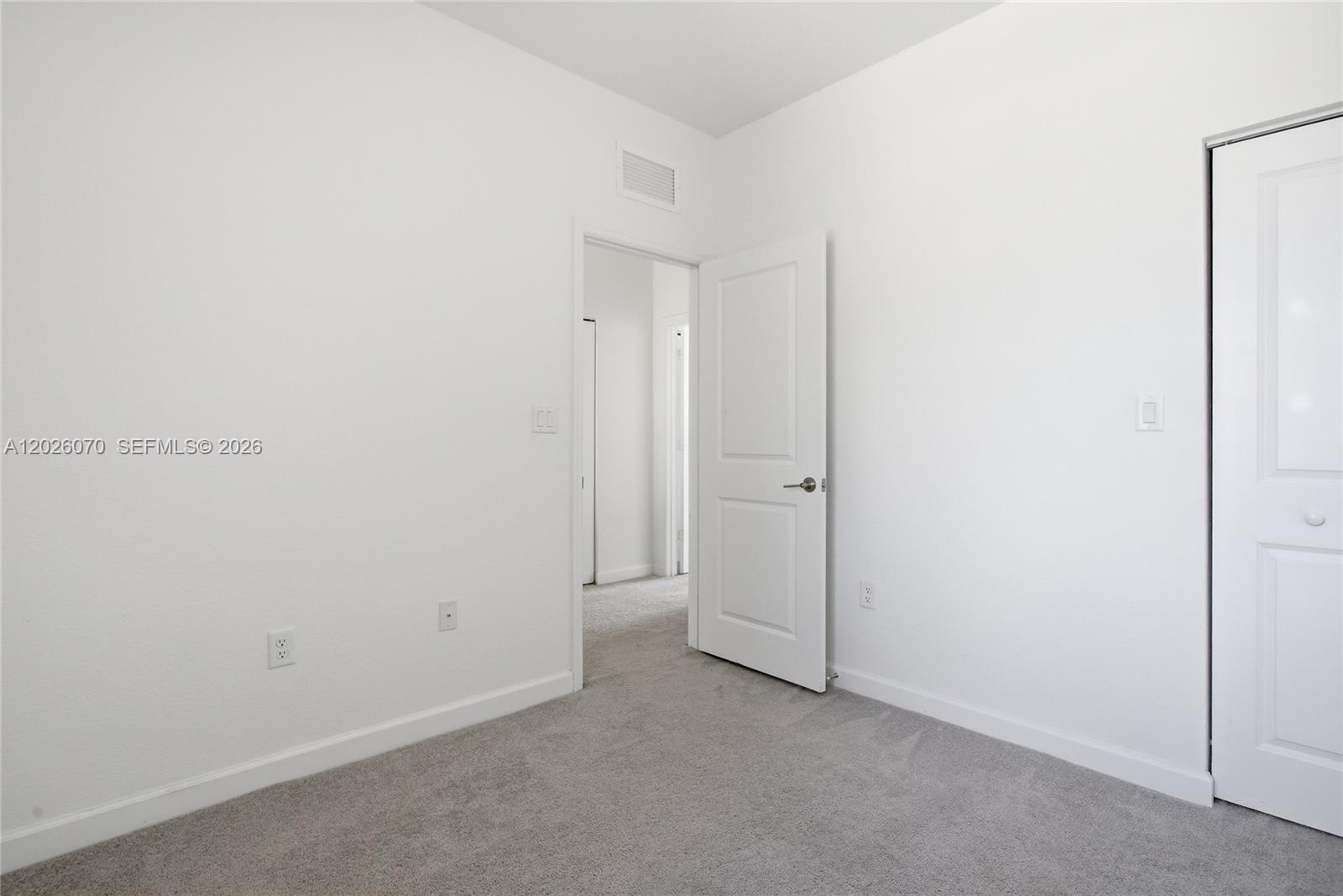 ENCLAVE SOUTH PHASE 1 - Residential