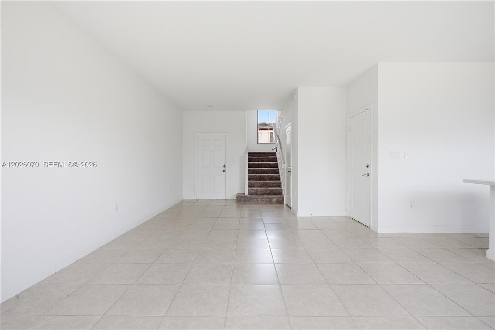 ENCLAVE SOUTH PHASE 1 - Residential