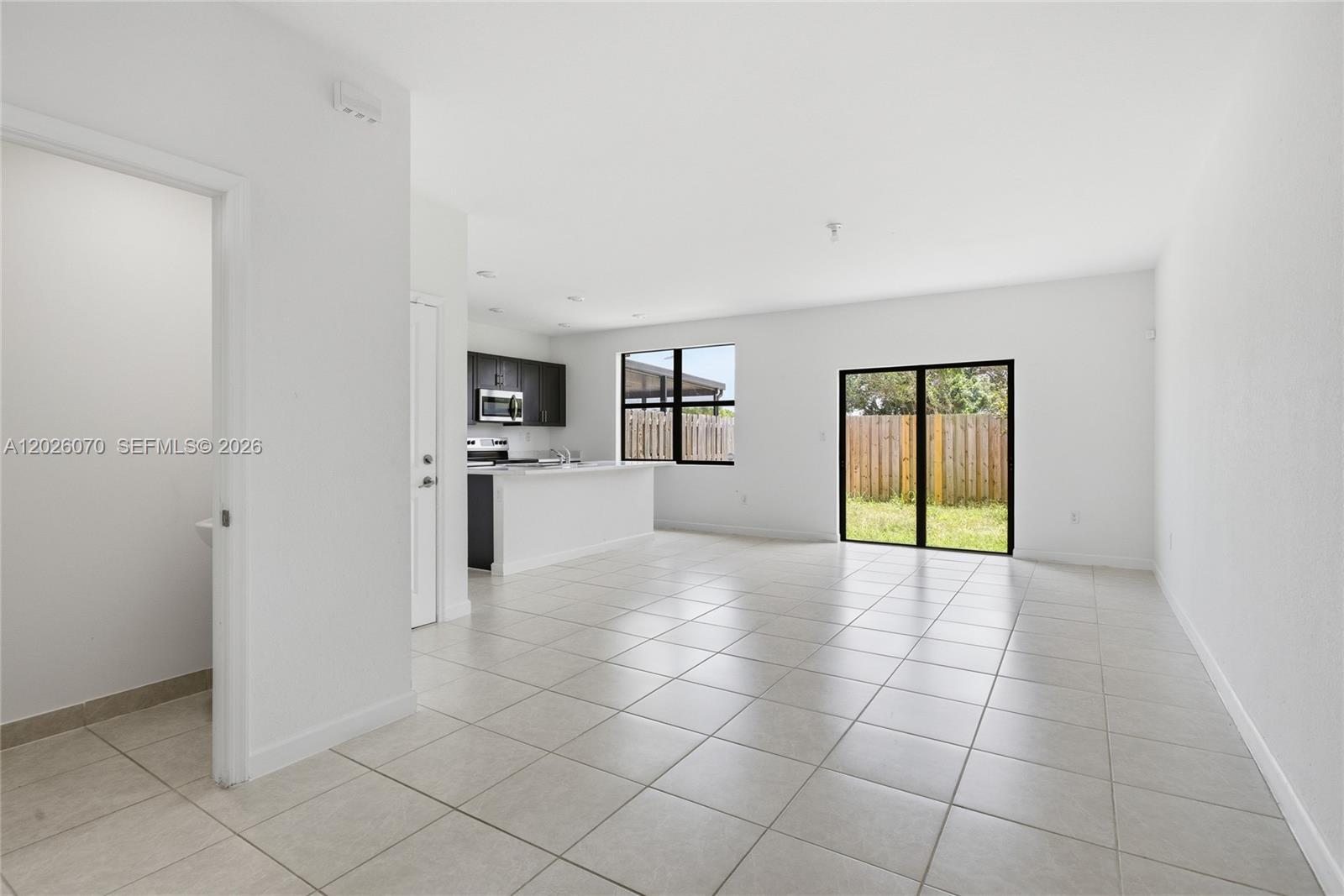 ENCLAVE SOUTH PHASE 1 - Residential