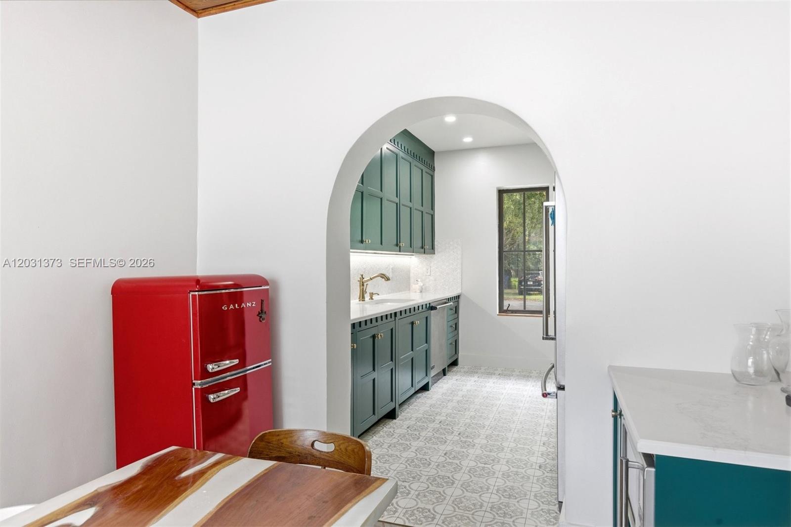 HOMEDALE - Residential