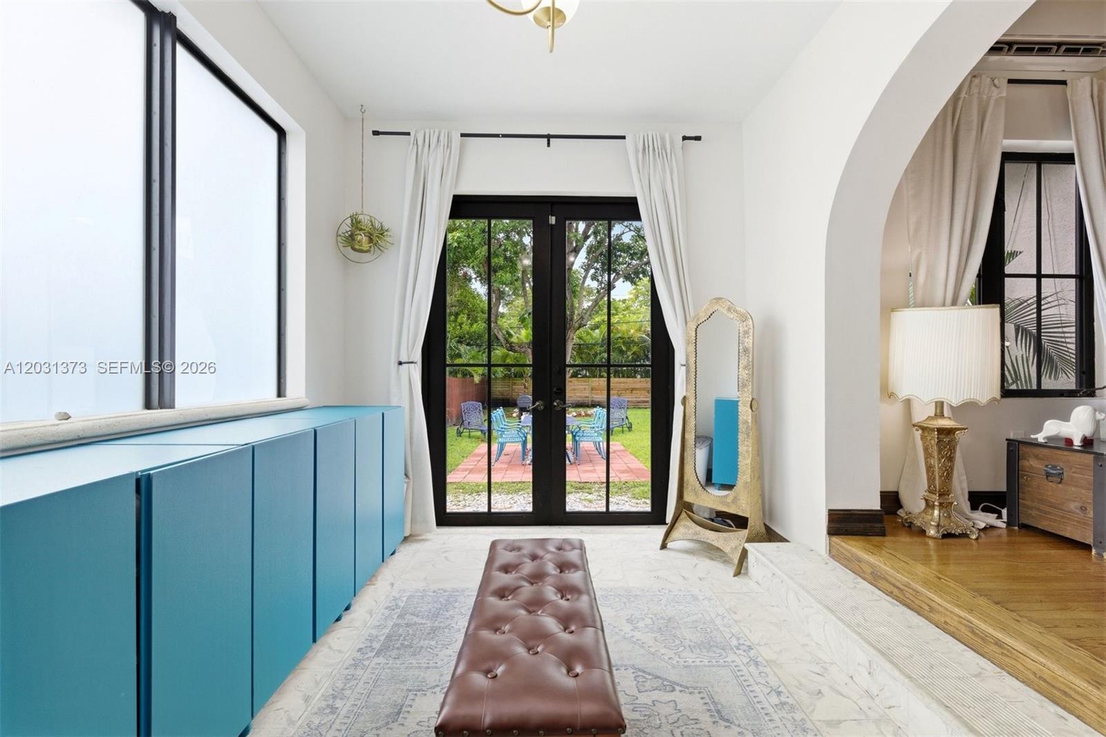 HOMEDALE - Residential
