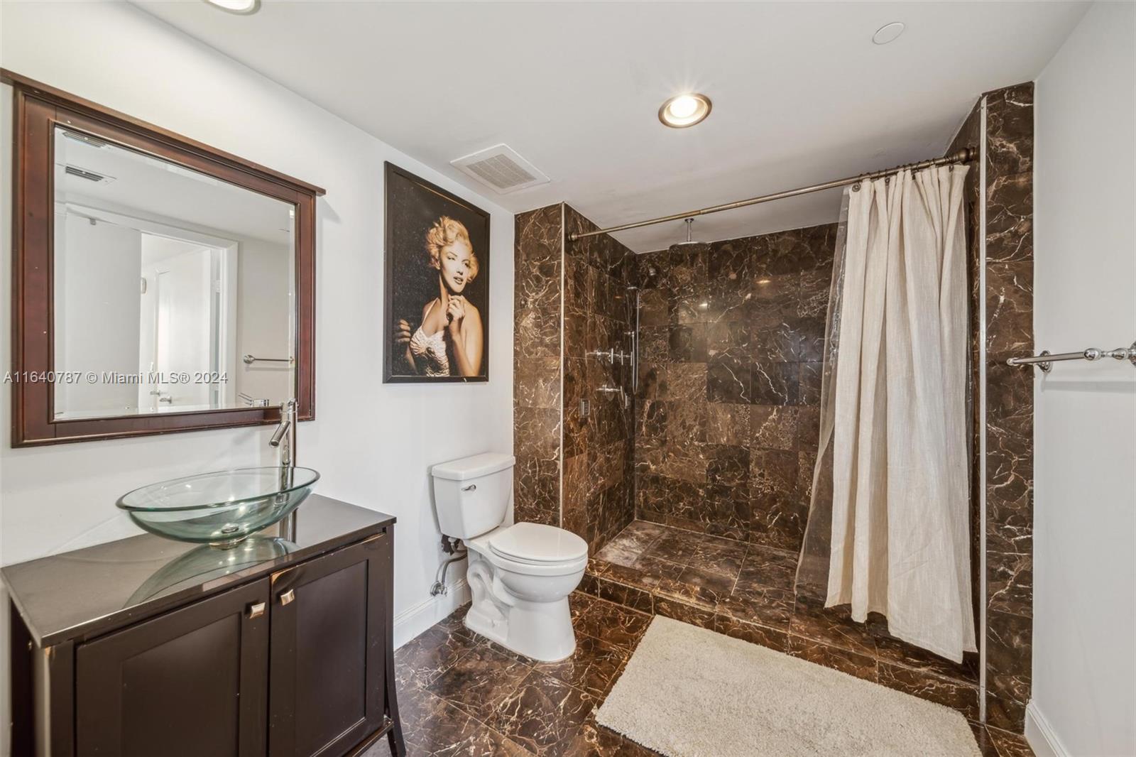 BEACH CLUB THREE CONDO - Residential Lease