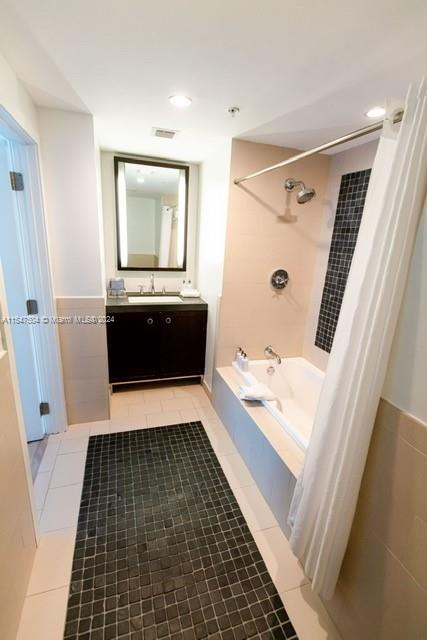 SOLE CONDO - Residential