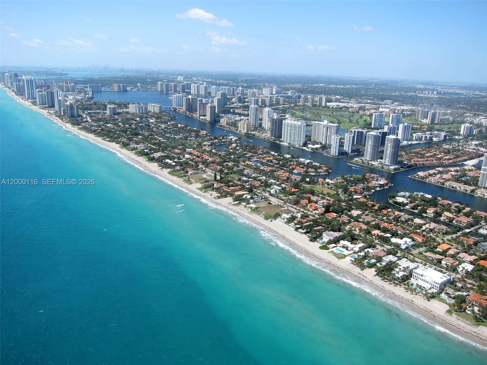 GOLDEN BEACH SEC C - Residential