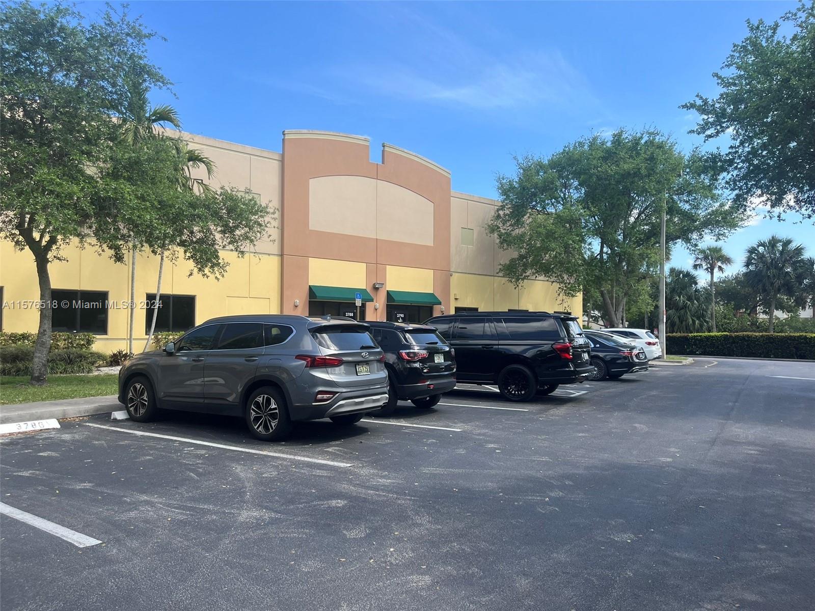 BEAUTIFULLY BUILT OUT 11,812sf FLEX CONDO WITH ENCLOSED SECOND FLOOR MEZZANINE
FULLY A/C and HEAVY 3-PHASE POWER 
RECEPTION, MULTIPLE OFFICES, KITCHEN/BREAK ROOM, HIGH CEILINGS IN WAREHOUSE, 3 STREET LEVEL DOORS
GREAT LOCATION near Major Interstates, Port Everglades  and Ft. Lauderdale Airport  
CURRENTLY TENANT OCCUPIED THROUGH JULY 31, 2024 - CALL AGENT FOR SHOWINGS 
FOR SALE OR FOR LEASE