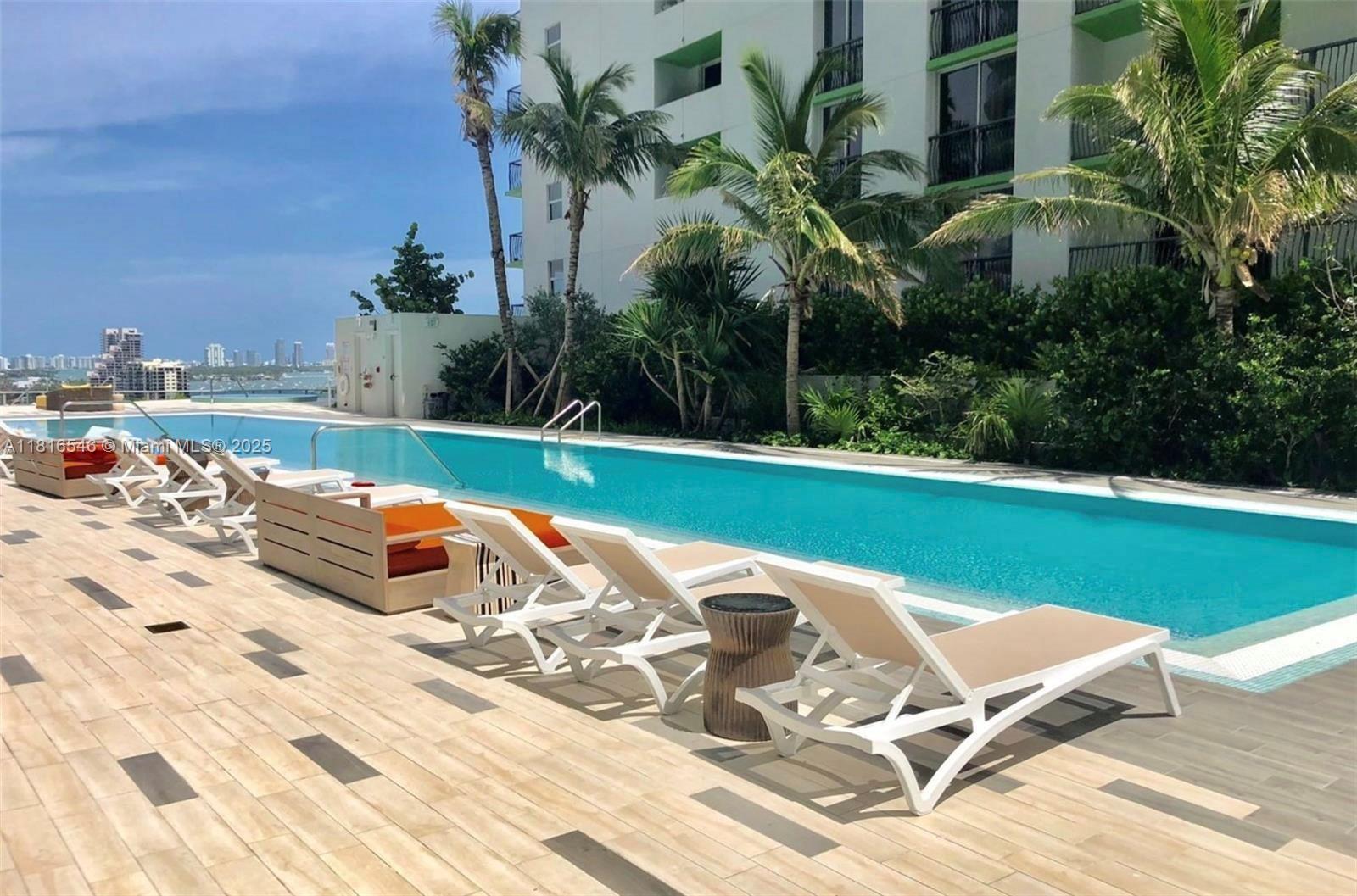 ARIA ON THE BAY CONDO - Residential