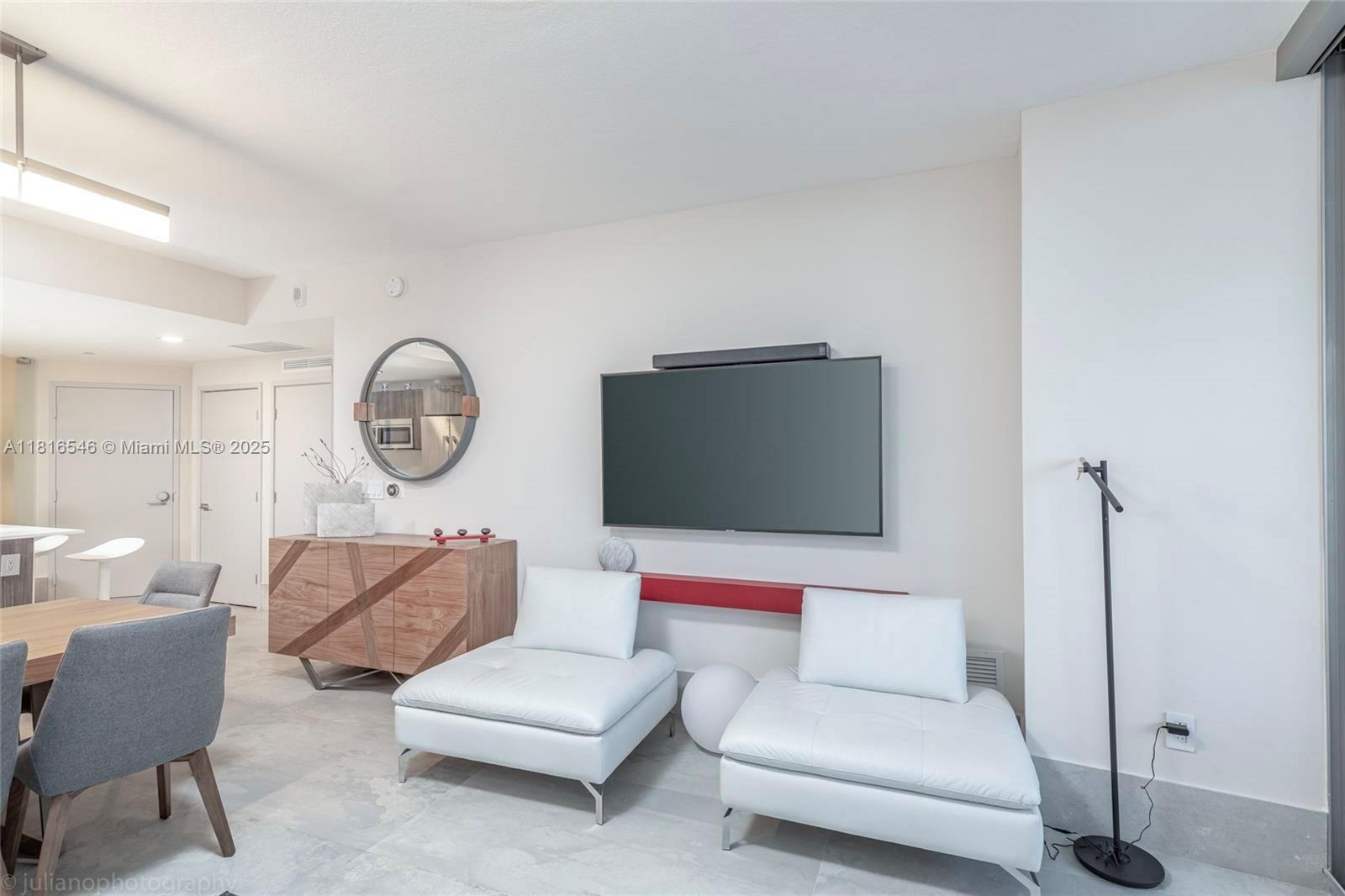 ARIA ON THE BAY CONDO - Residential