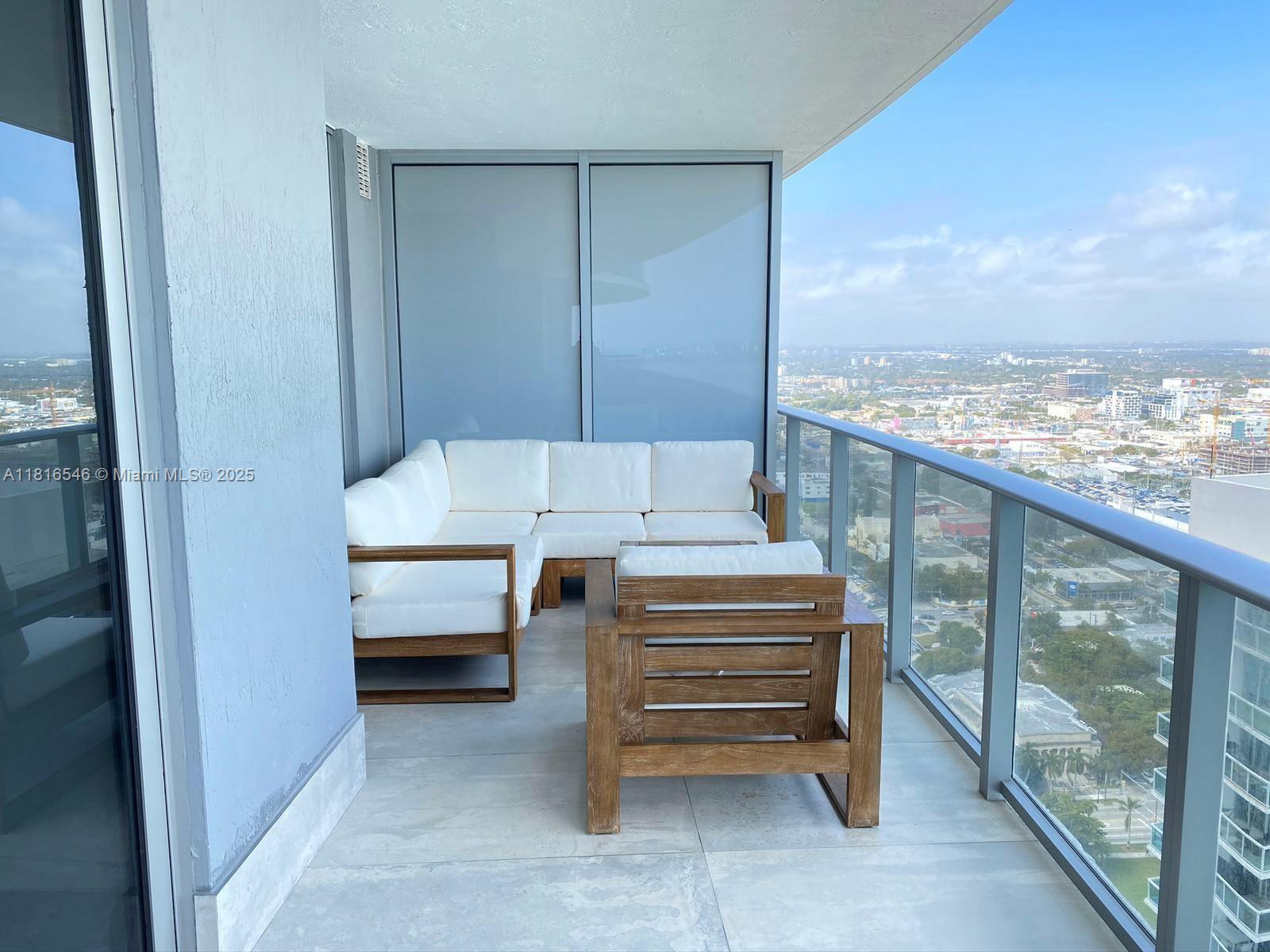 ARIA ON THE BAY CONDO - Residential