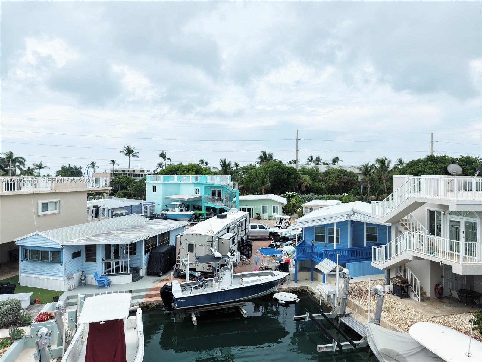 LONG KEY PROJ PROP LINE S - Land