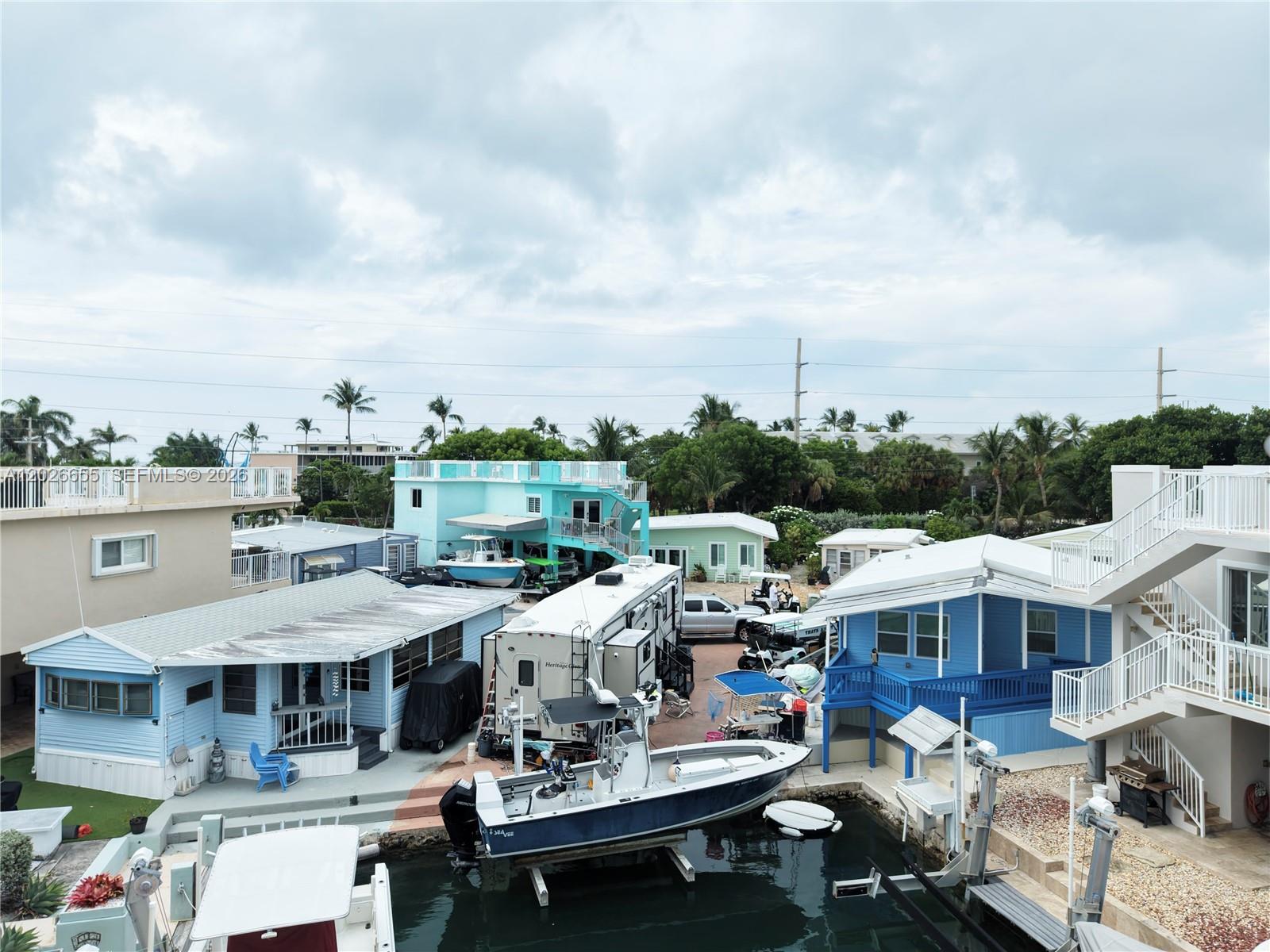 LONG KEY PROJ PROP LINE S - Land