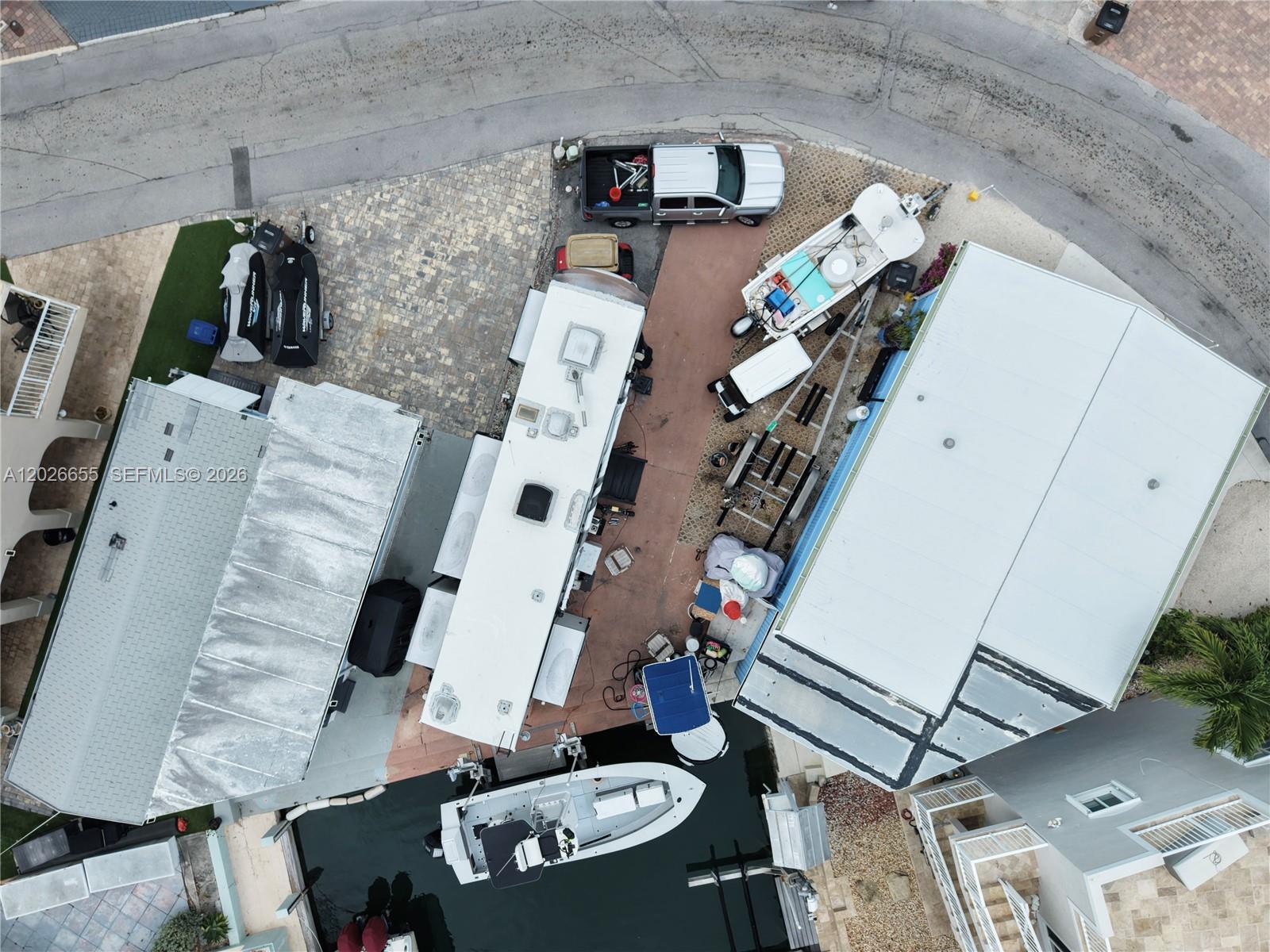 LONG KEY PROJ PROP LINE S - Land