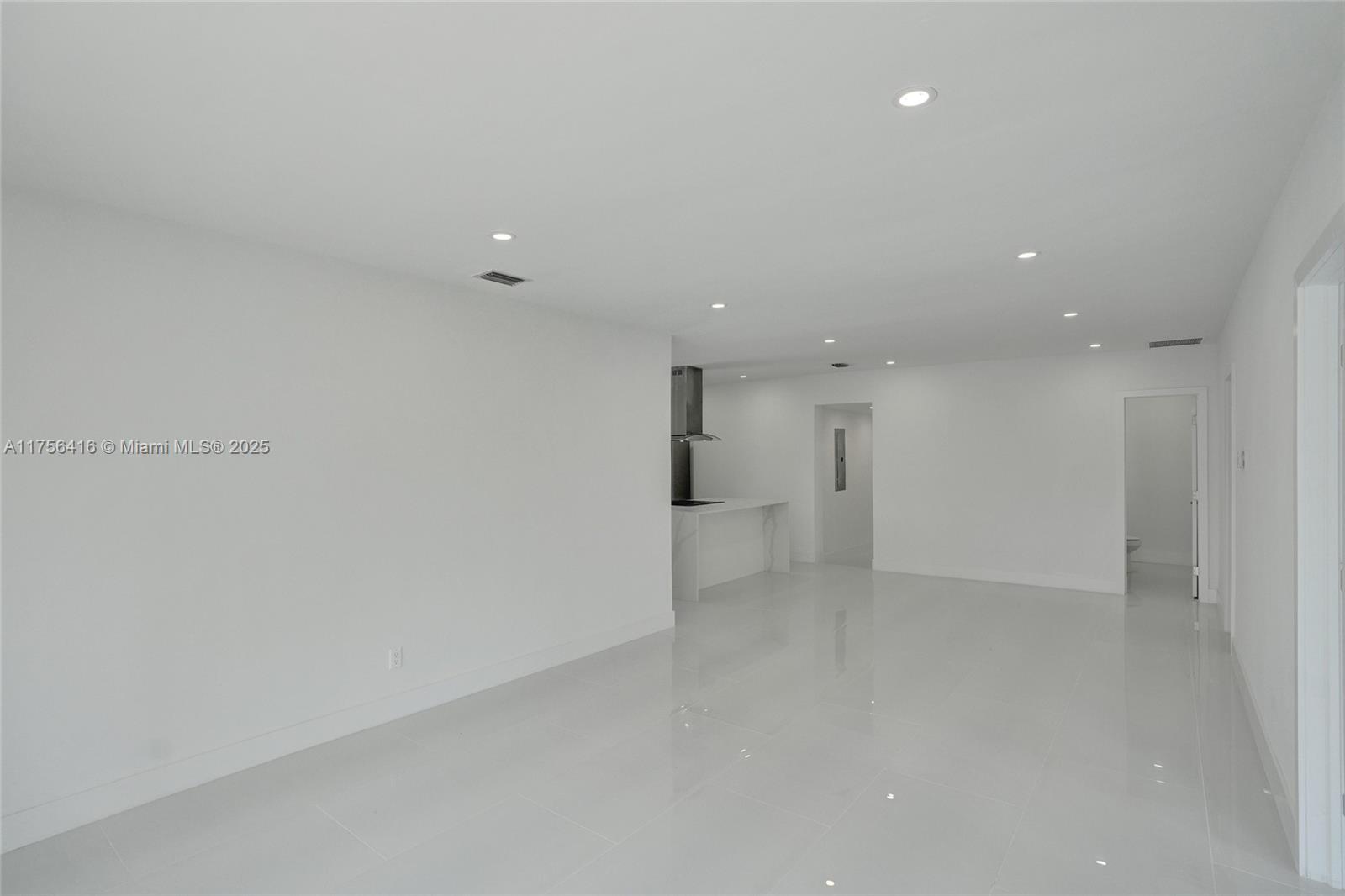 EAST VEDADO - Residential
