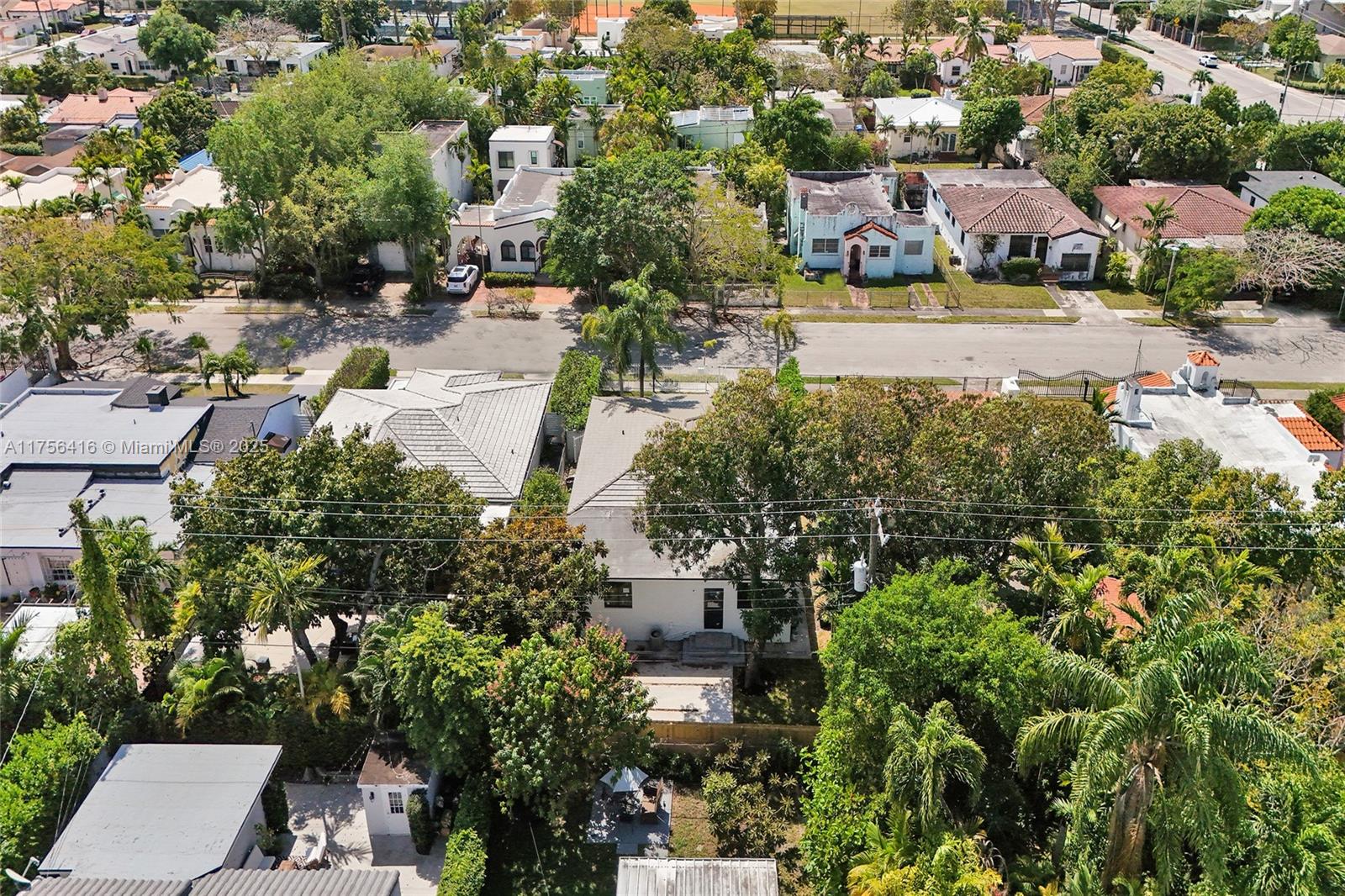 EAST VEDADO - Residential