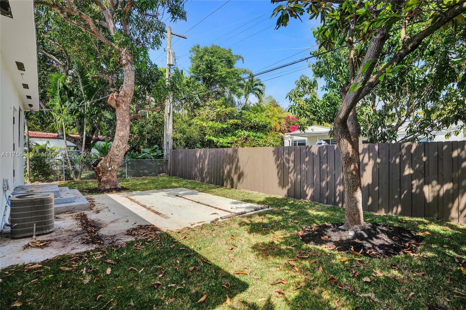EAST VEDADO - Residential