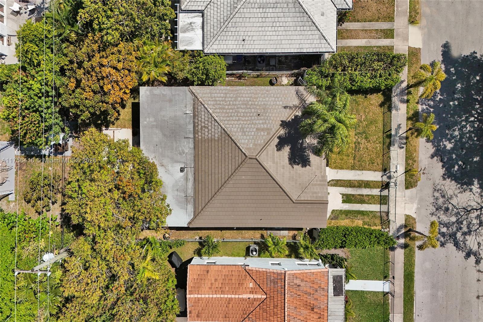EAST VEDADO - Residential
