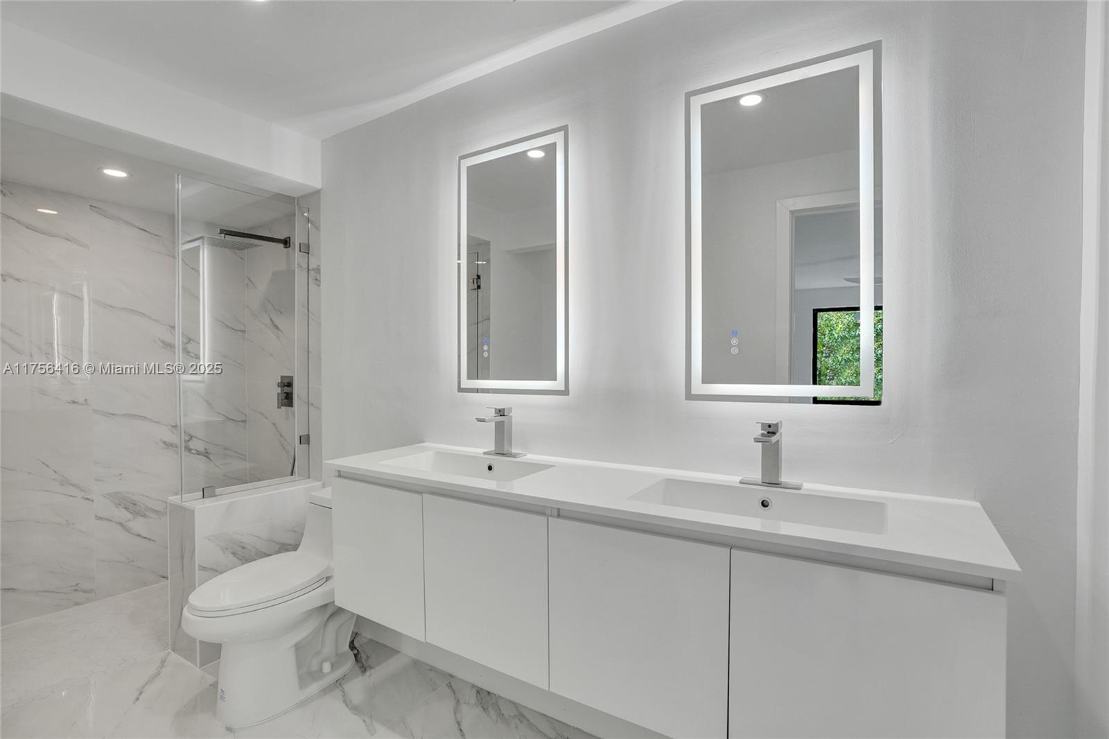 EAST VEDADO - Residential