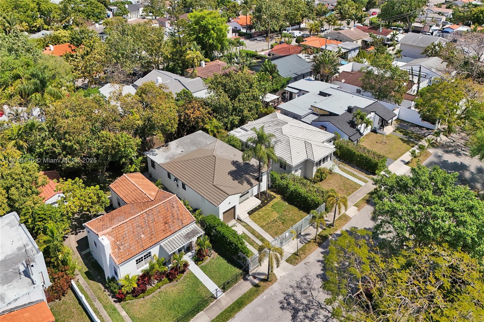 EAST VEDADO - Residential