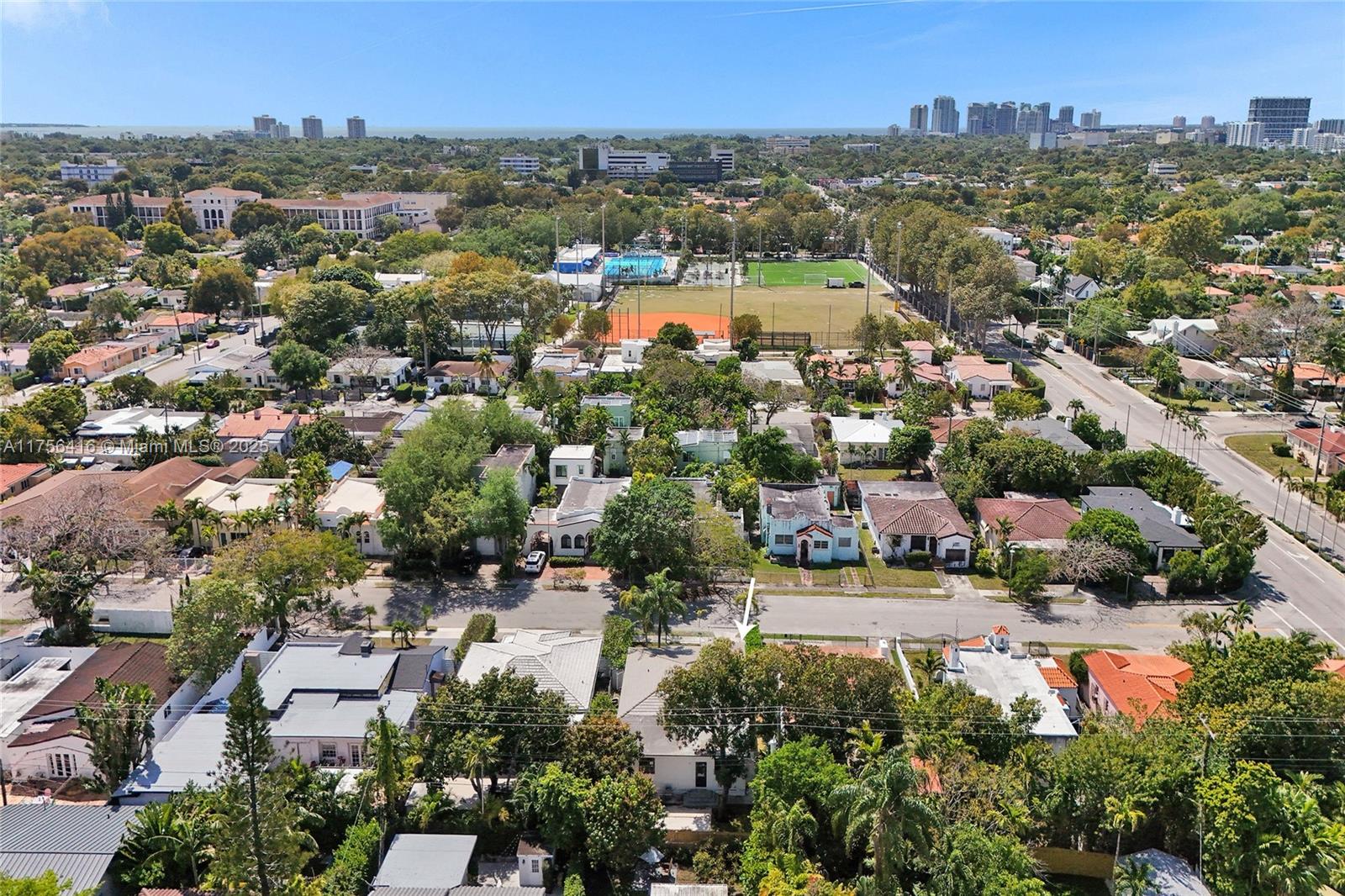 EAST VEDADO - Residential