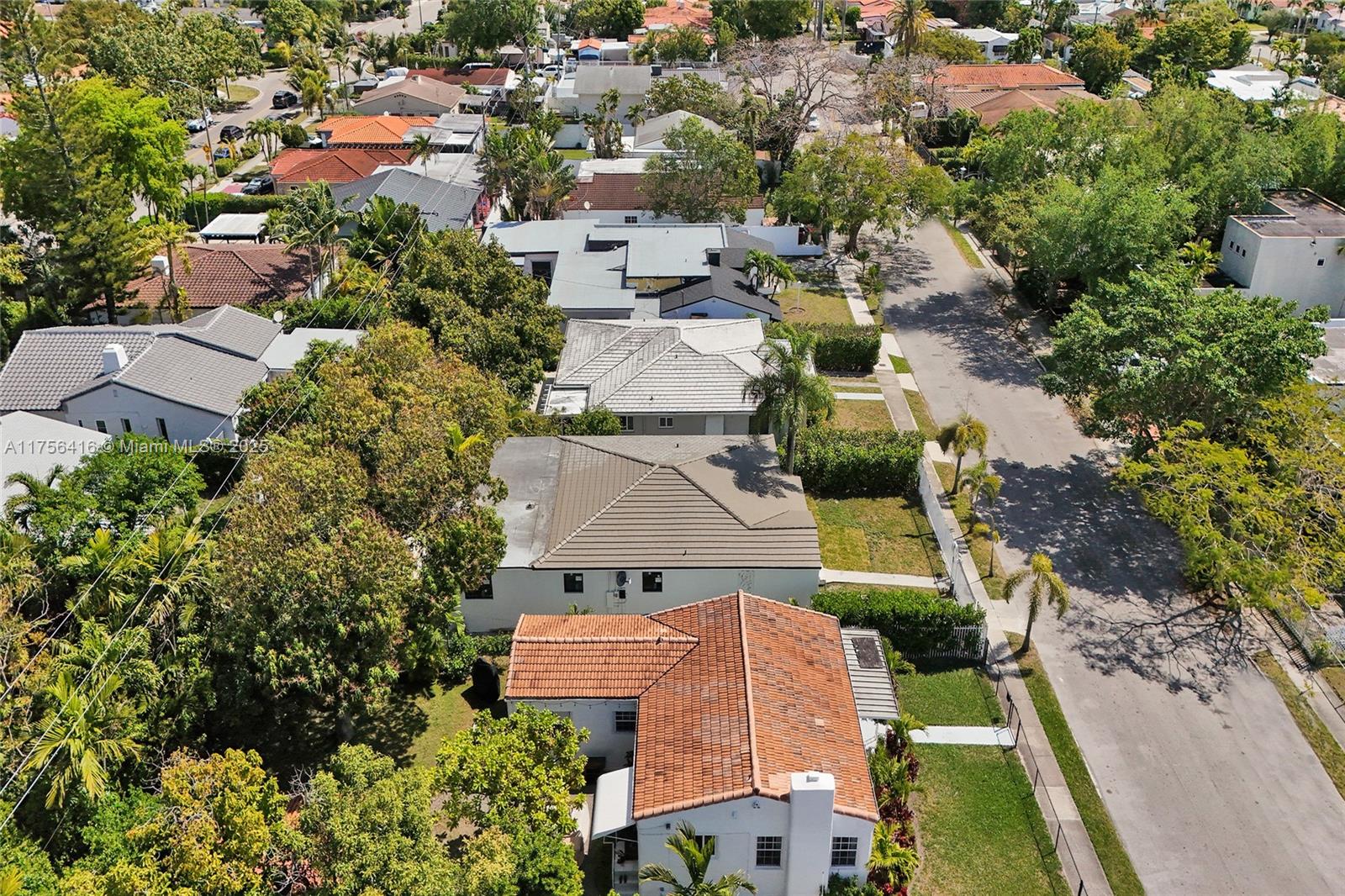 EAST VEDADO - Residential