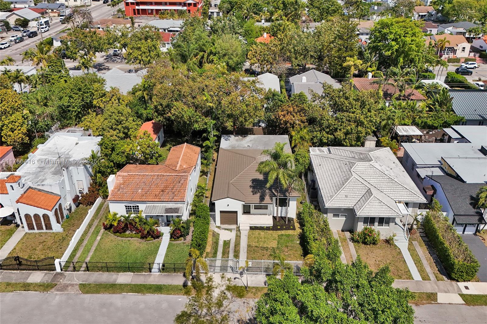 EAST VEDADO - Residential