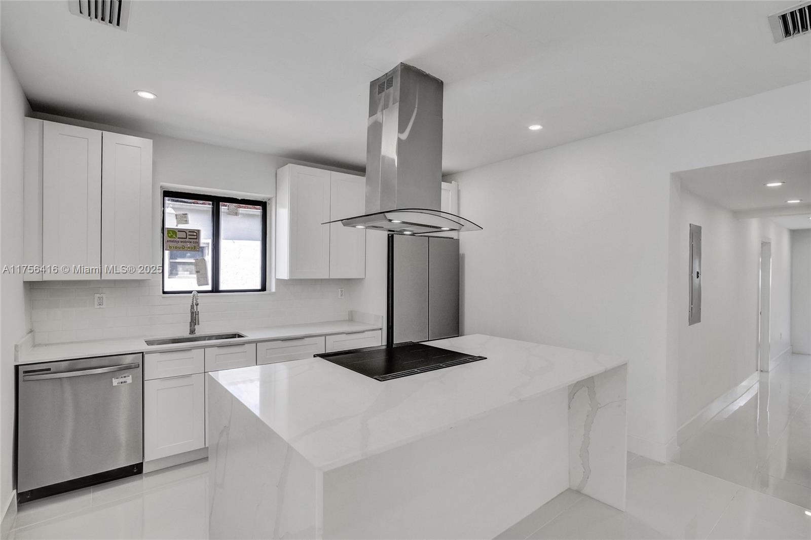 EAST VEDADO - Residential