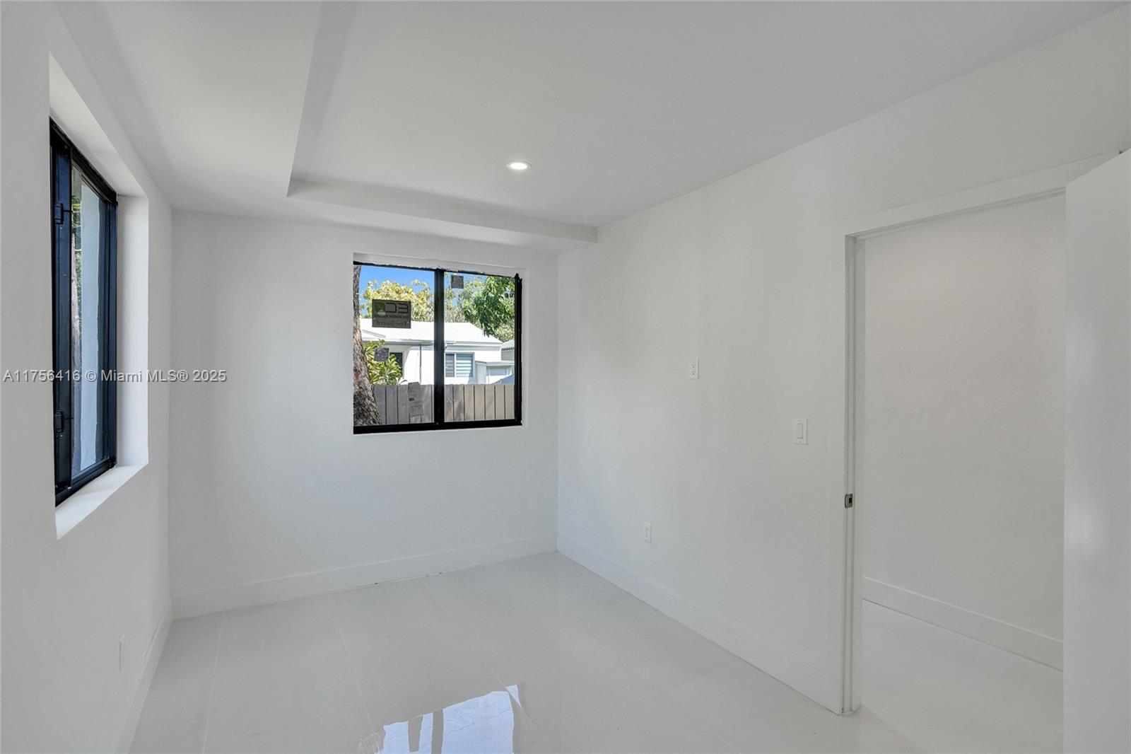 EAST VEDADO - Residential