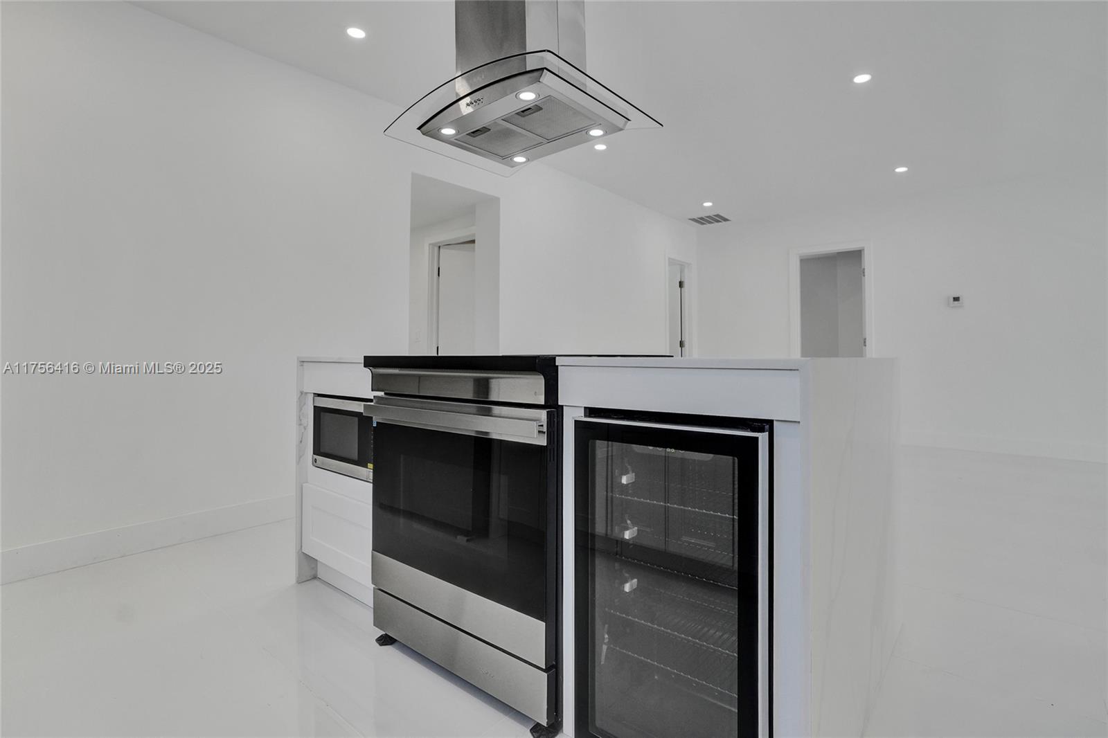 EAST VEDADO - Residential