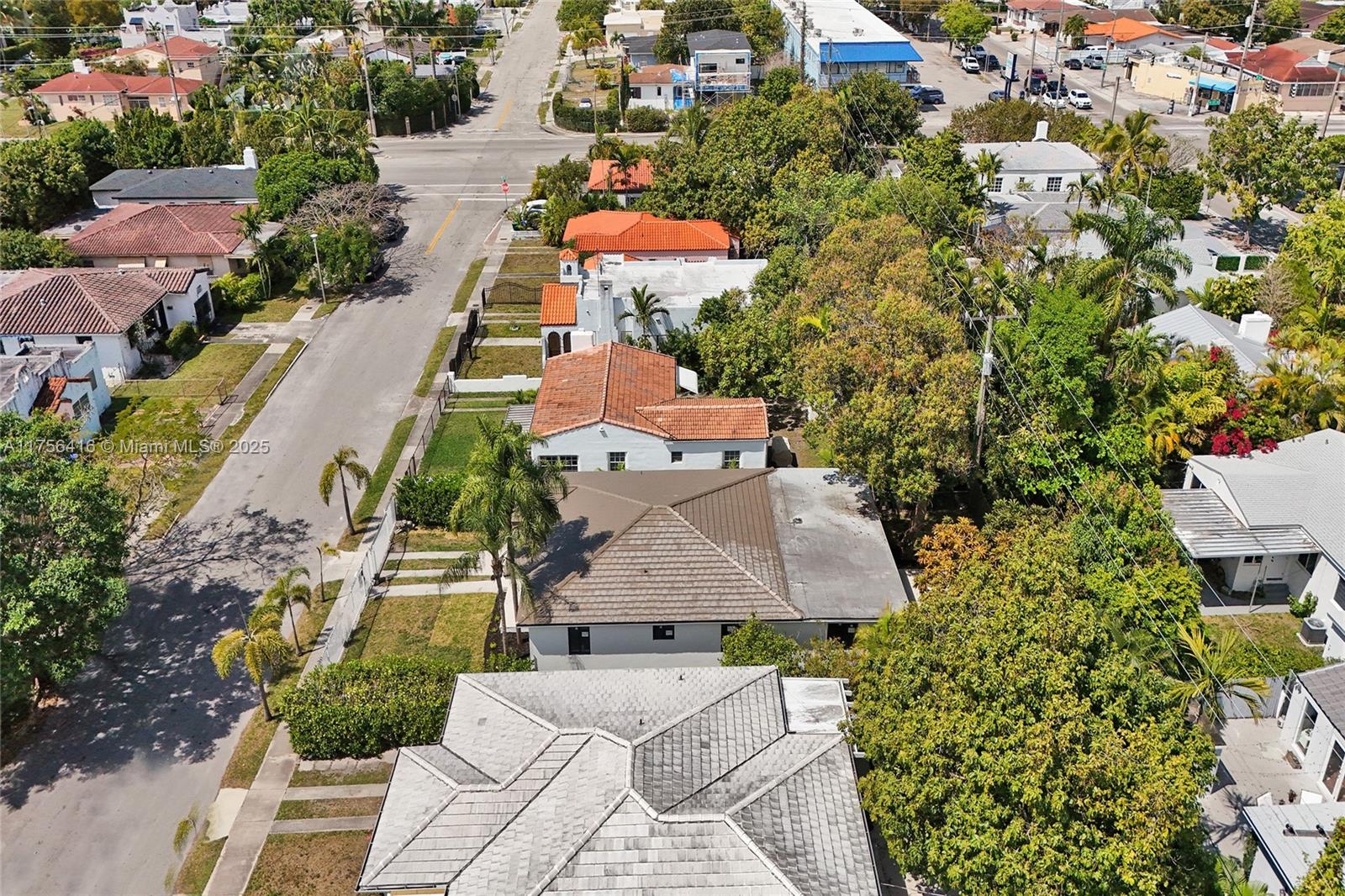 EAST VEDADO - Residential