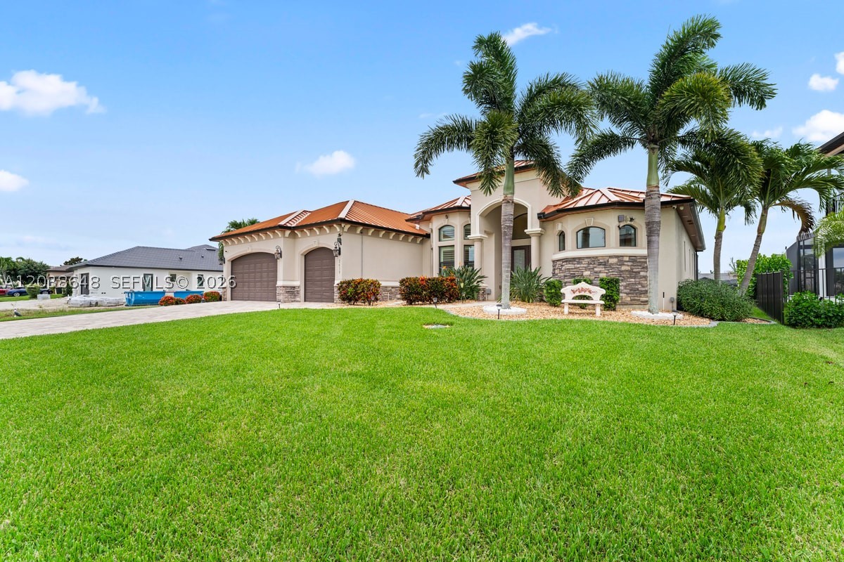 CAPE CORAL - Residential