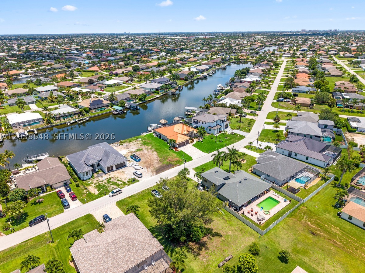 CAPE CORAL - Residential