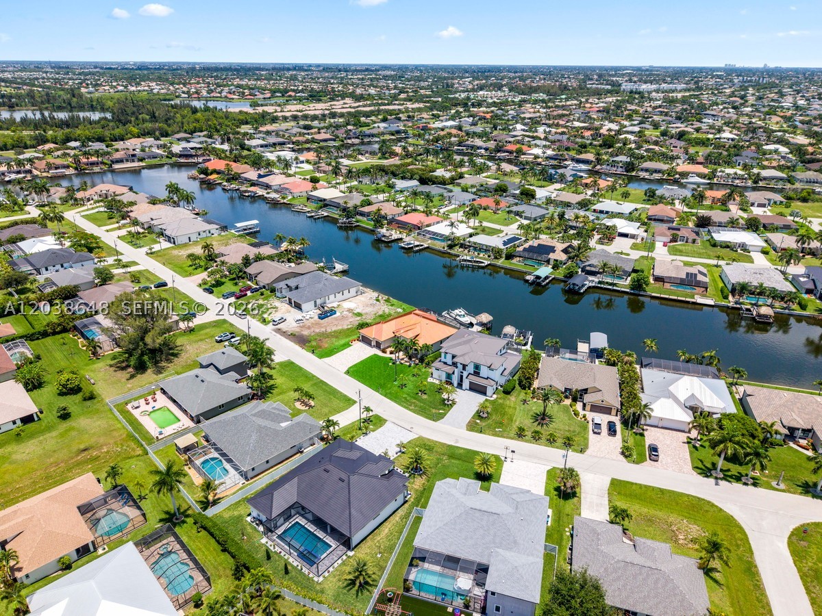 CAPE CORAL - Residential