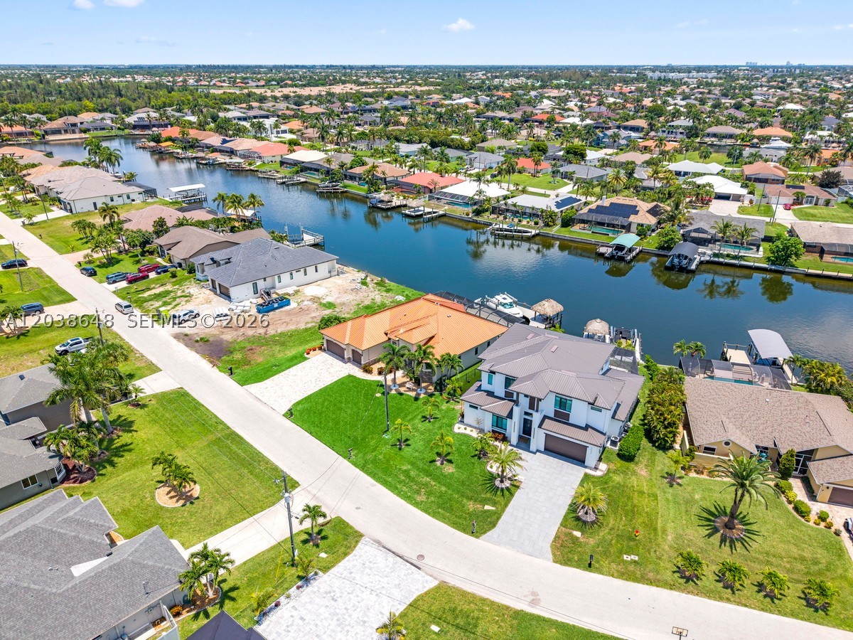 CAPE CORAL - Residential